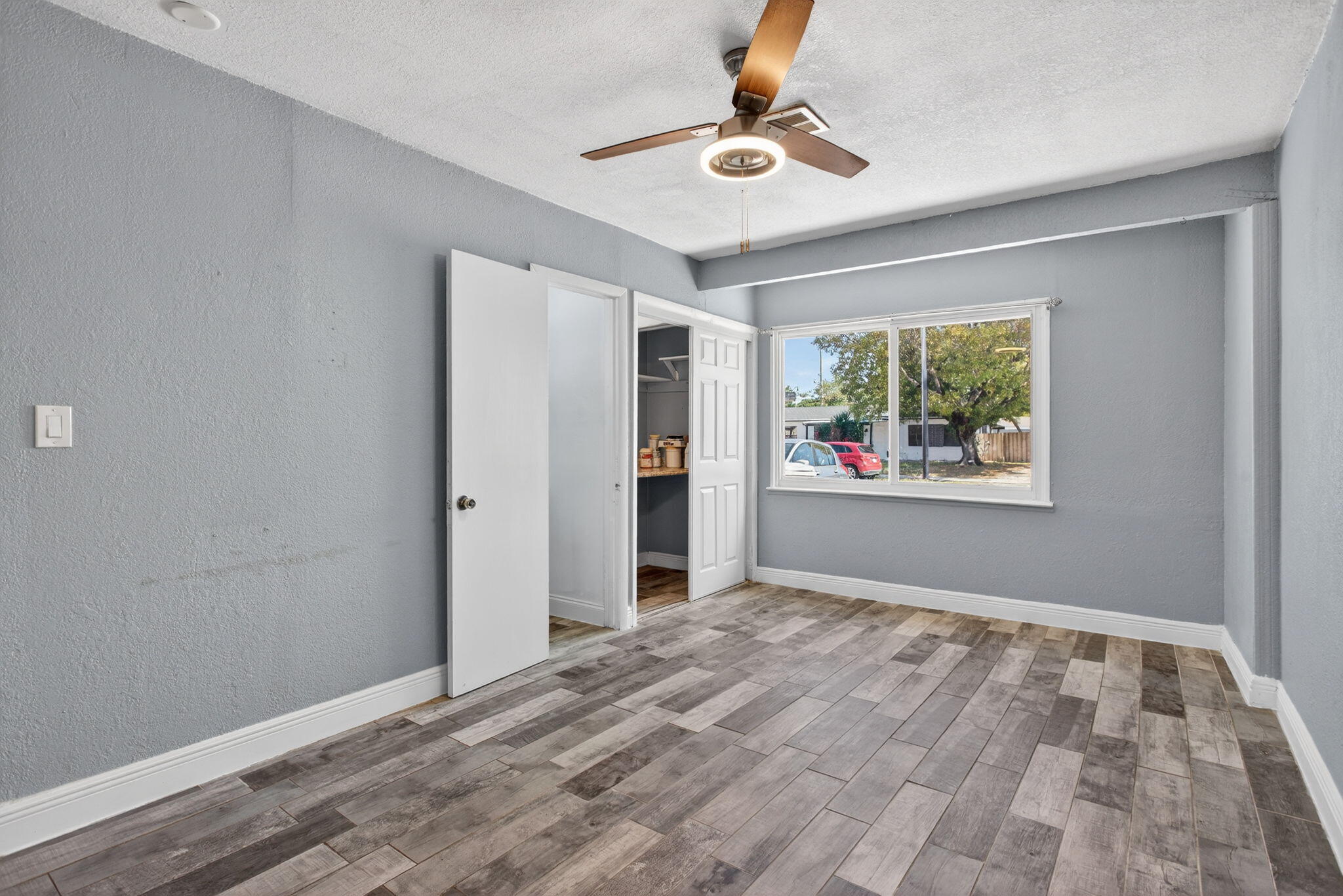2811 NE 9th Terrace