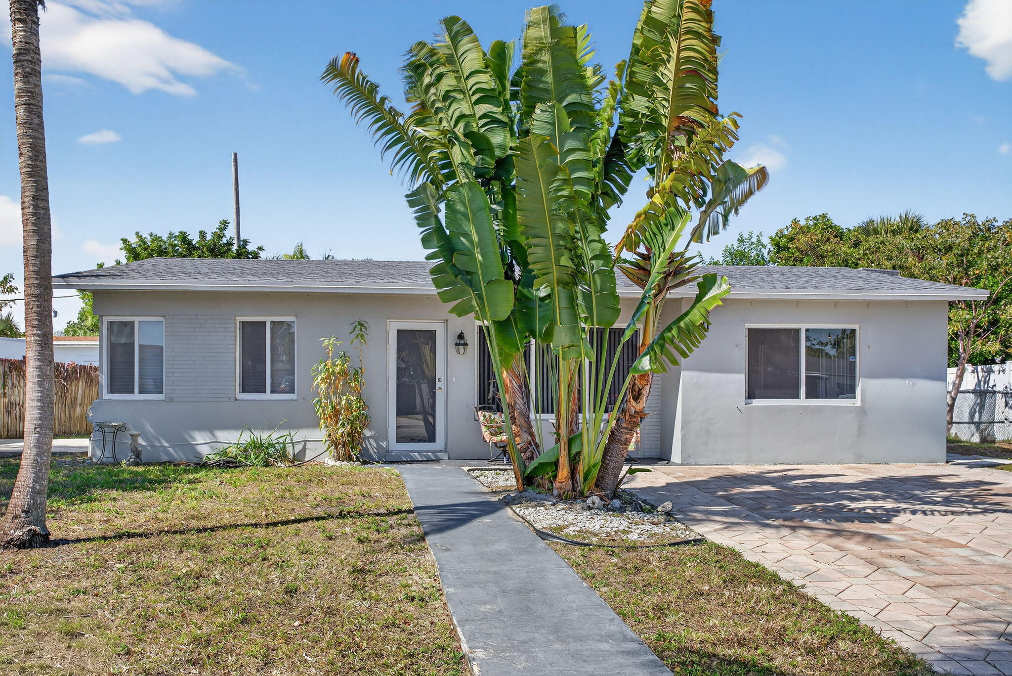 2811 NE 9th Terrace