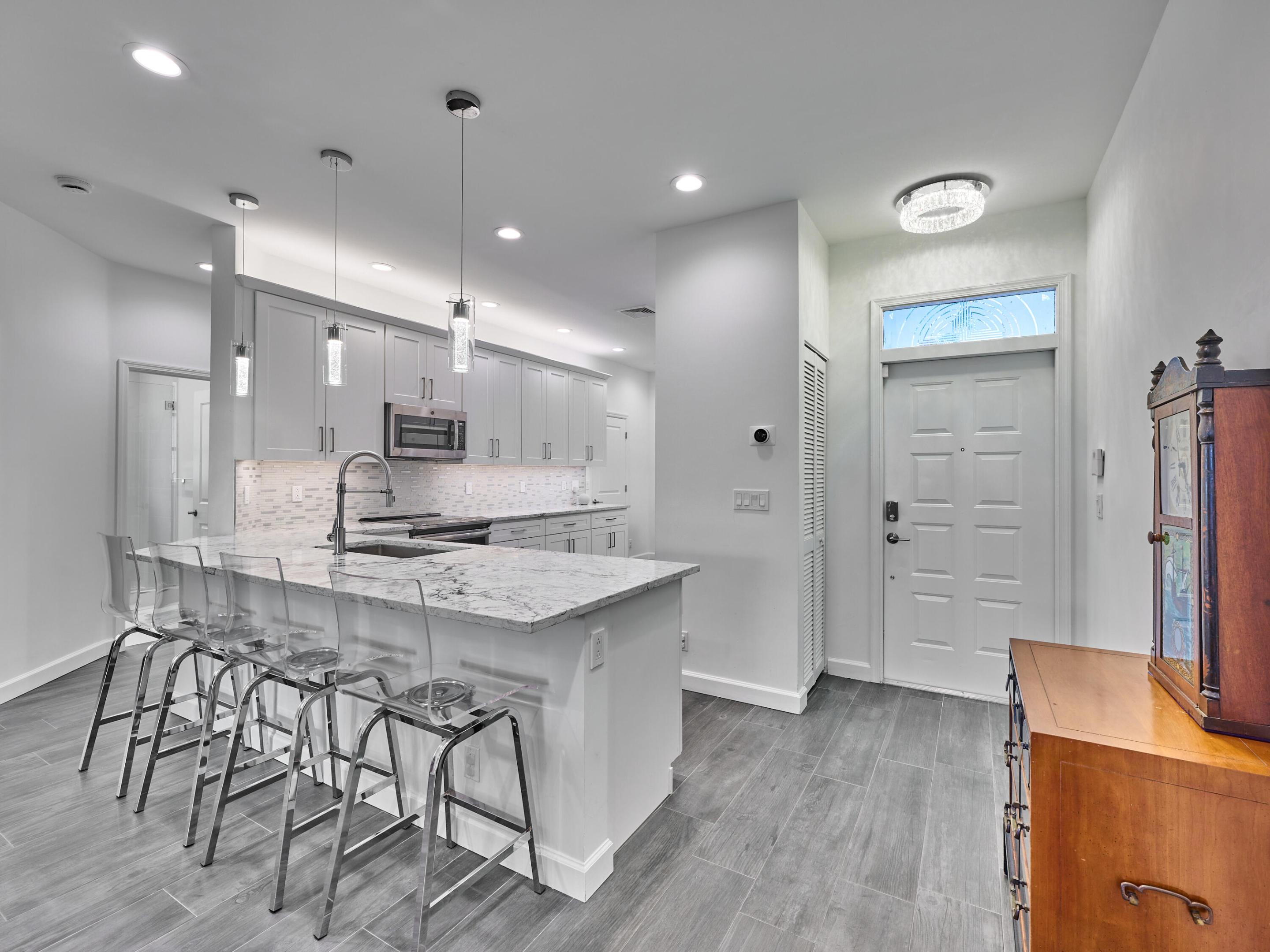 5786 Island Reach Lane