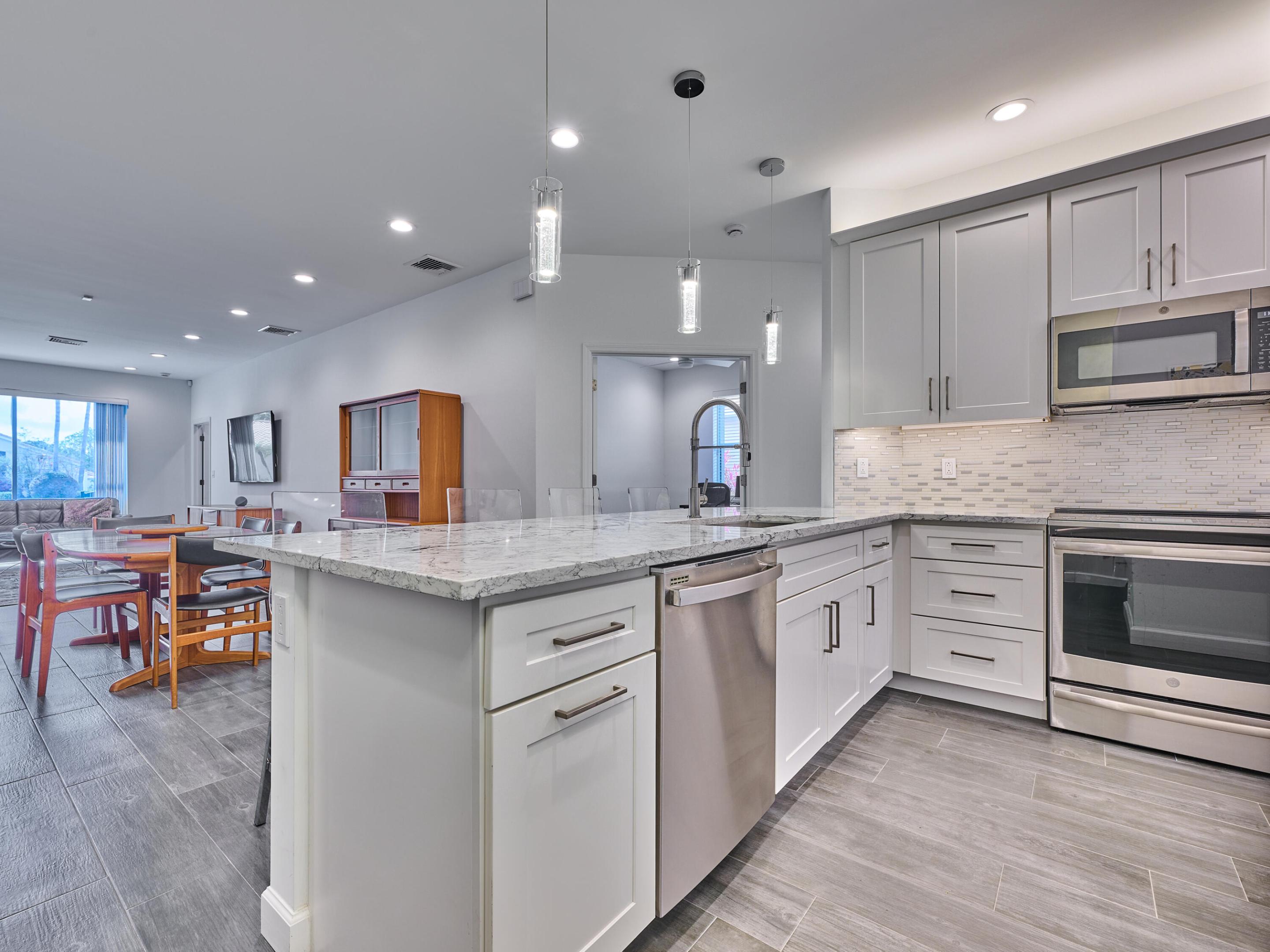 5786 Island Reach Lane