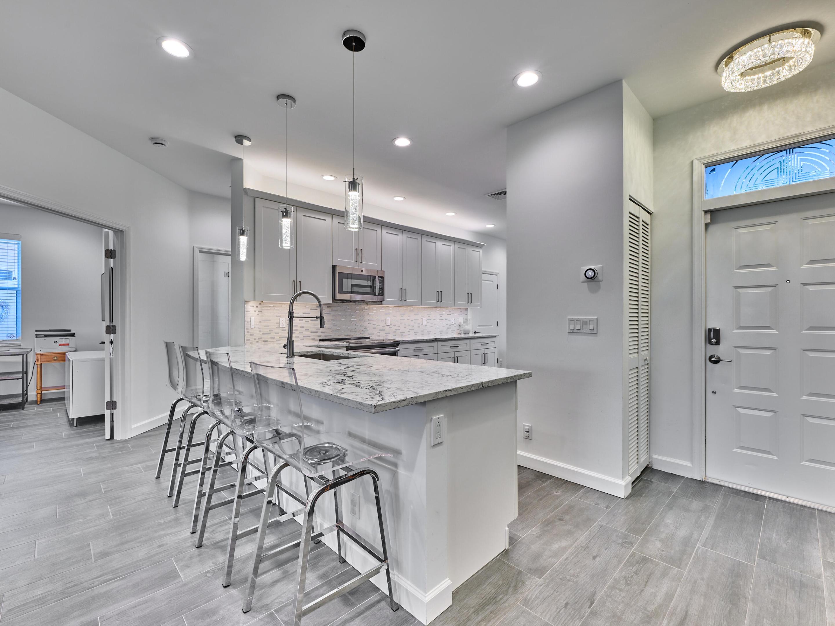 5786 Island Reach Lane