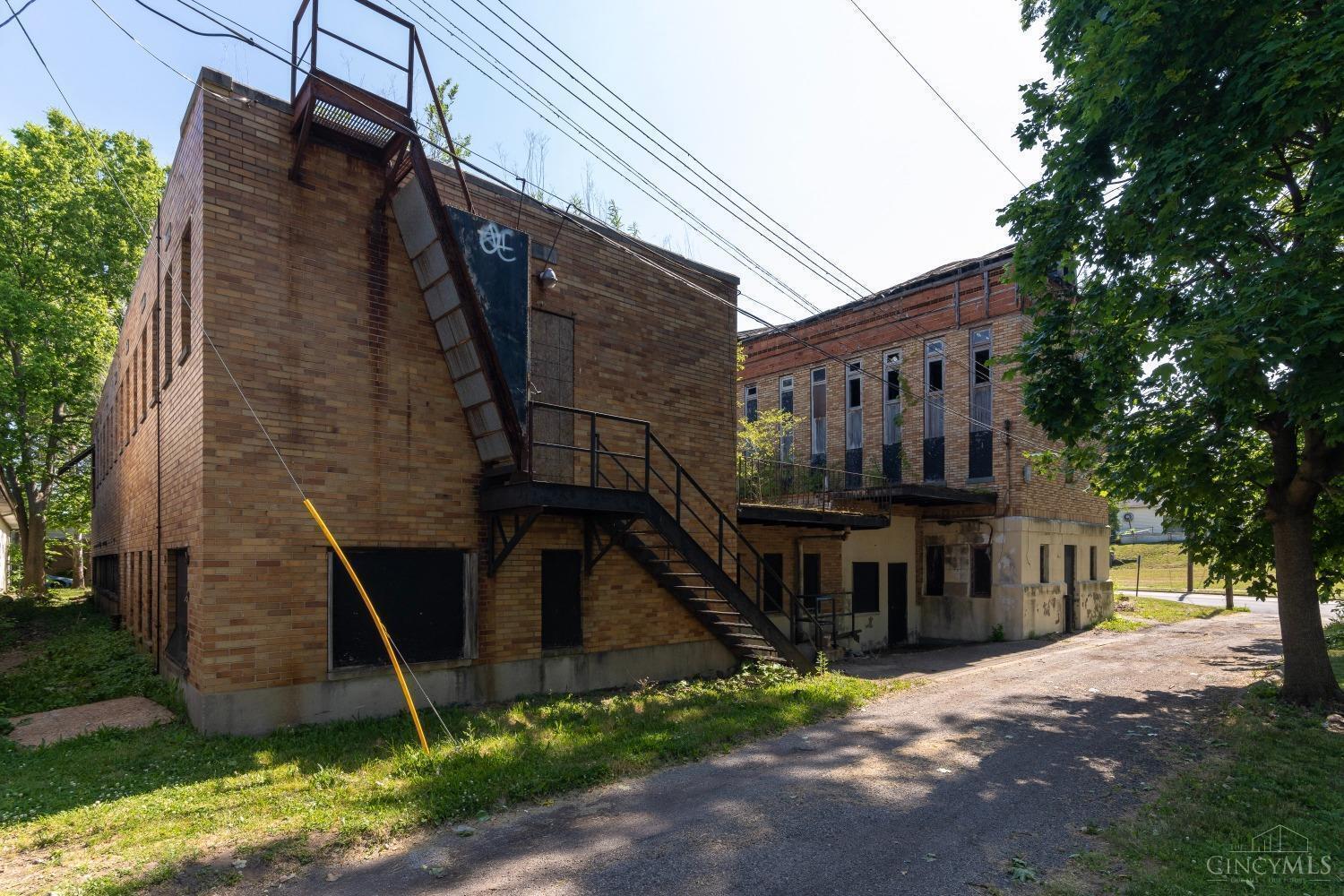 1320 First Avenue