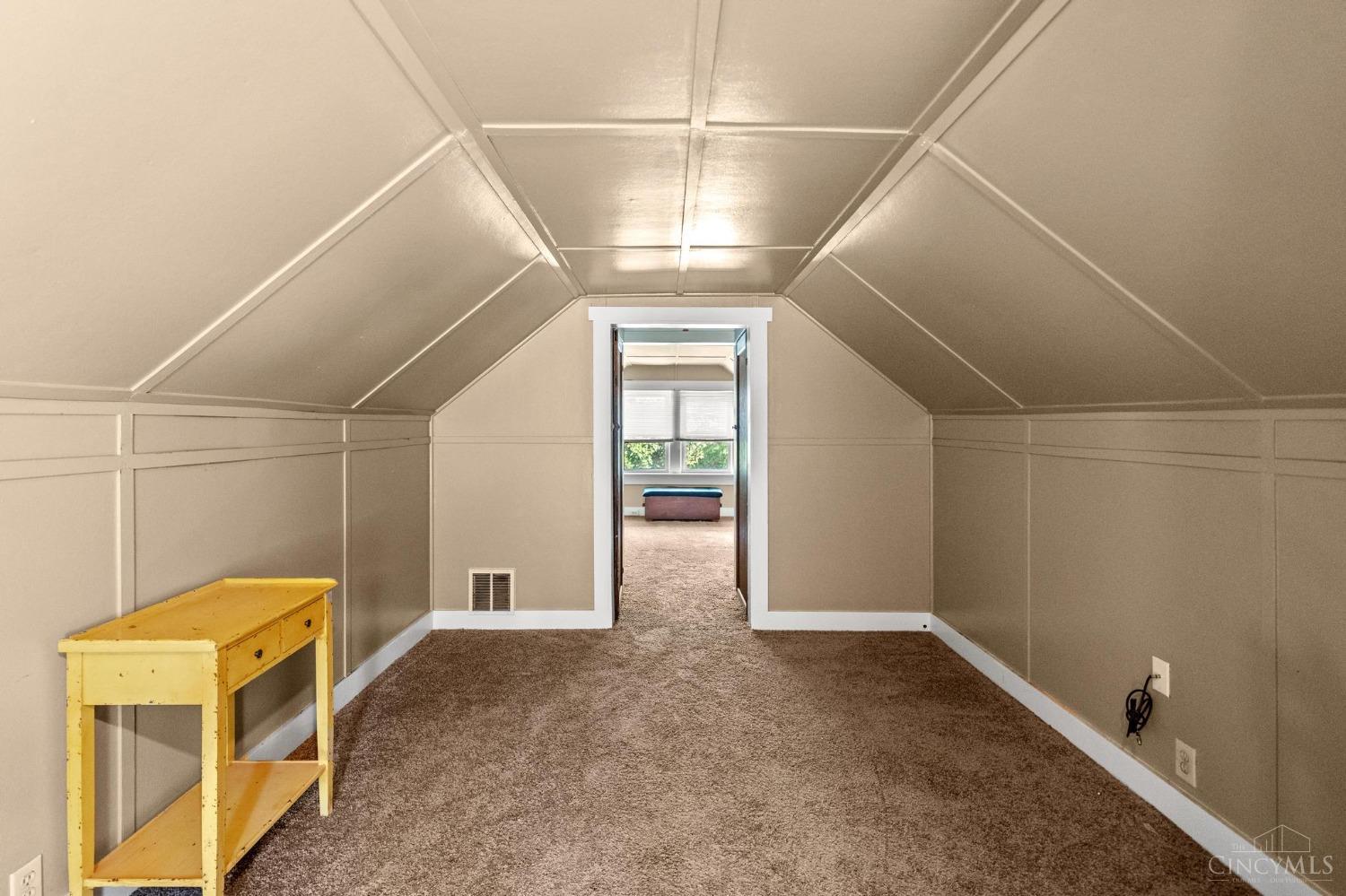 5809 Kellogg Avenue
