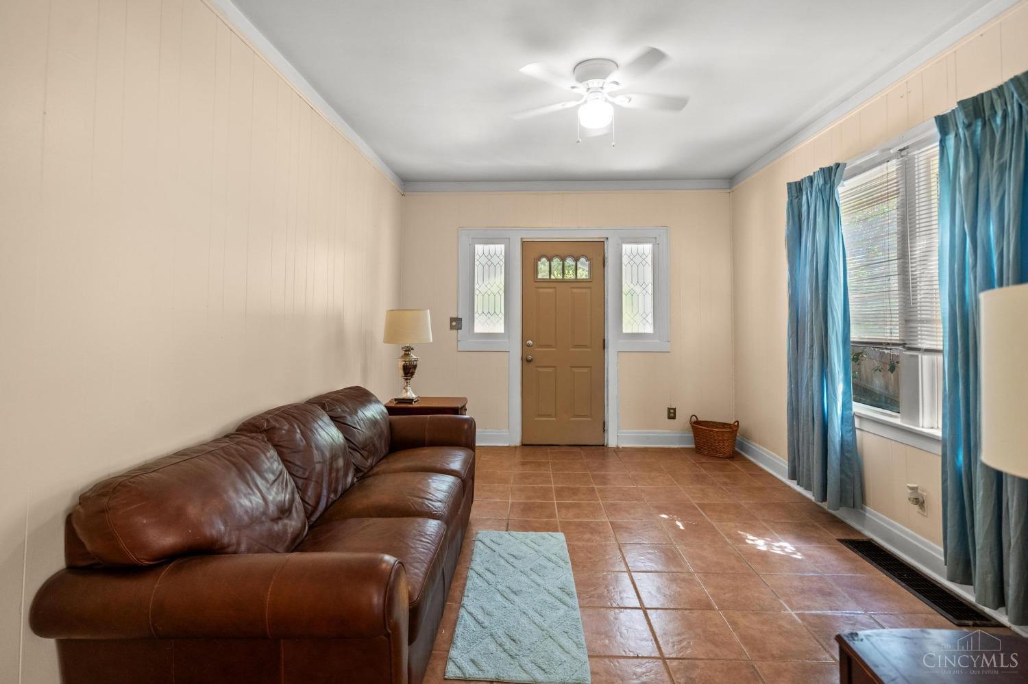 5809 Kellogg Avenue