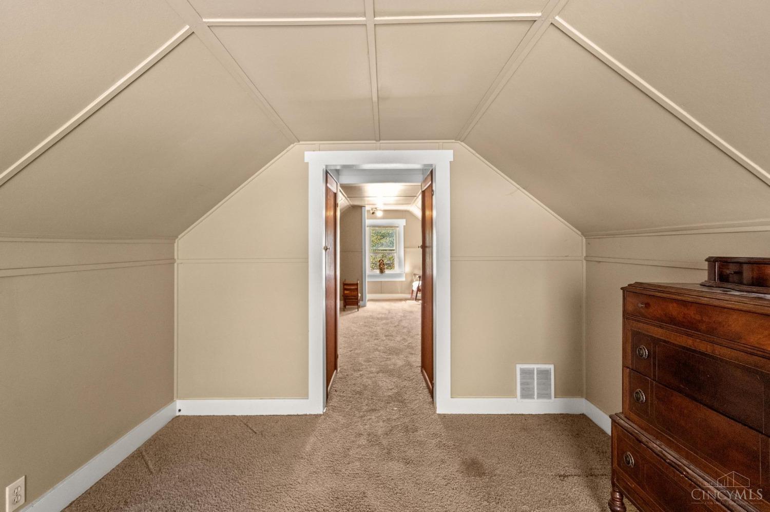 5809 Kellogg Avenue