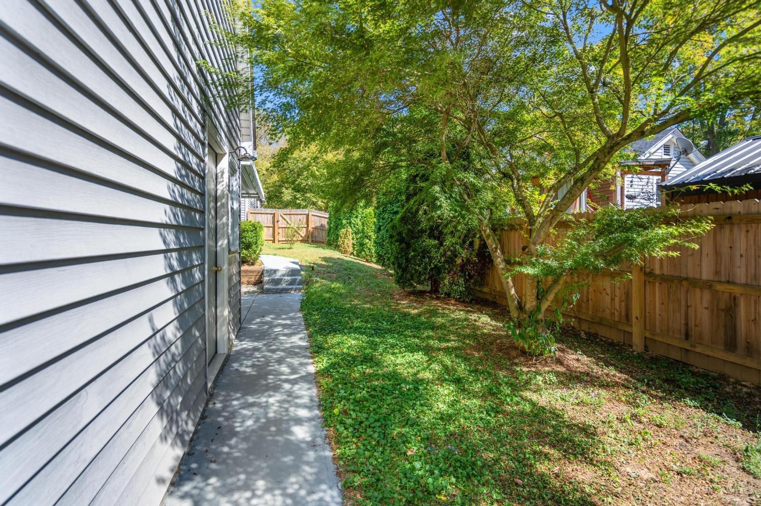 5809 Kellogg Avenue