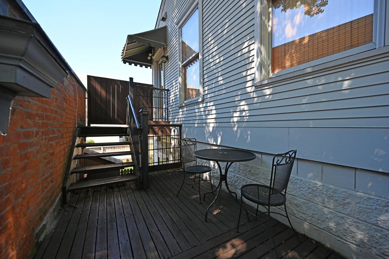 526 Philadelphia Street, 28