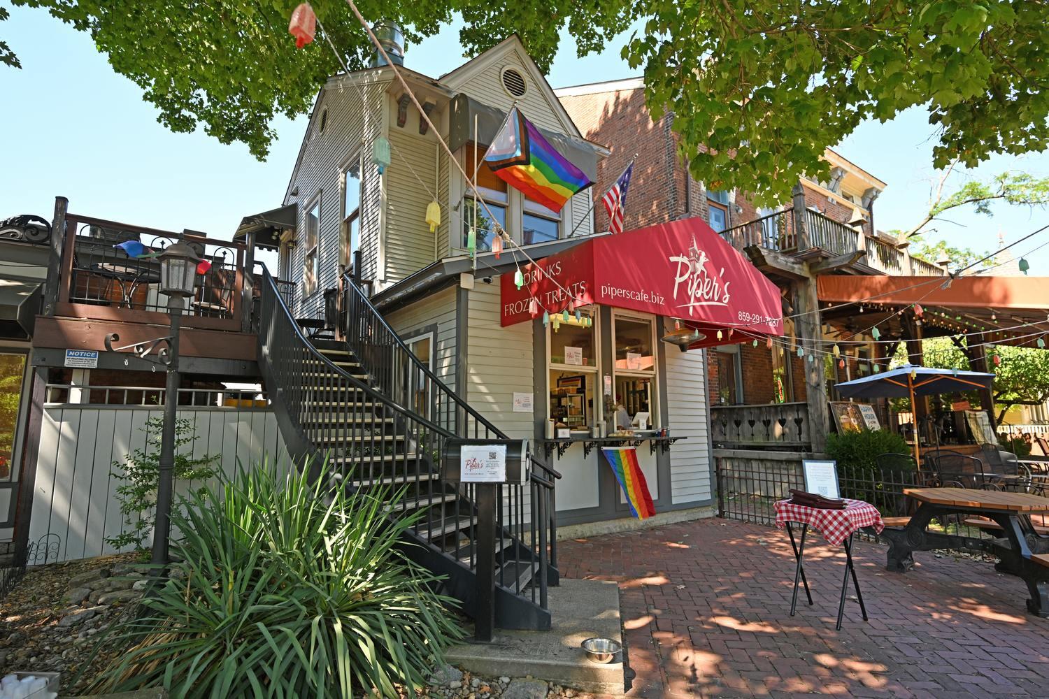 526 Philadelphia Street, 28
