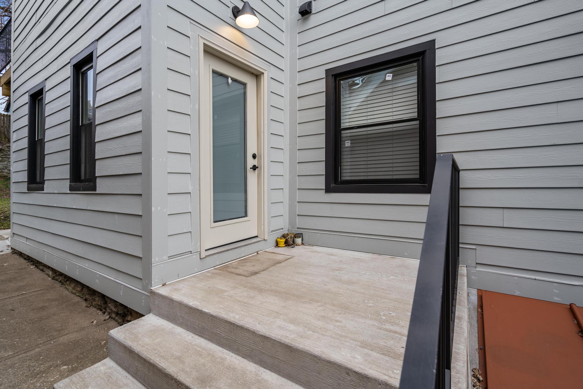 1124 Holman Street