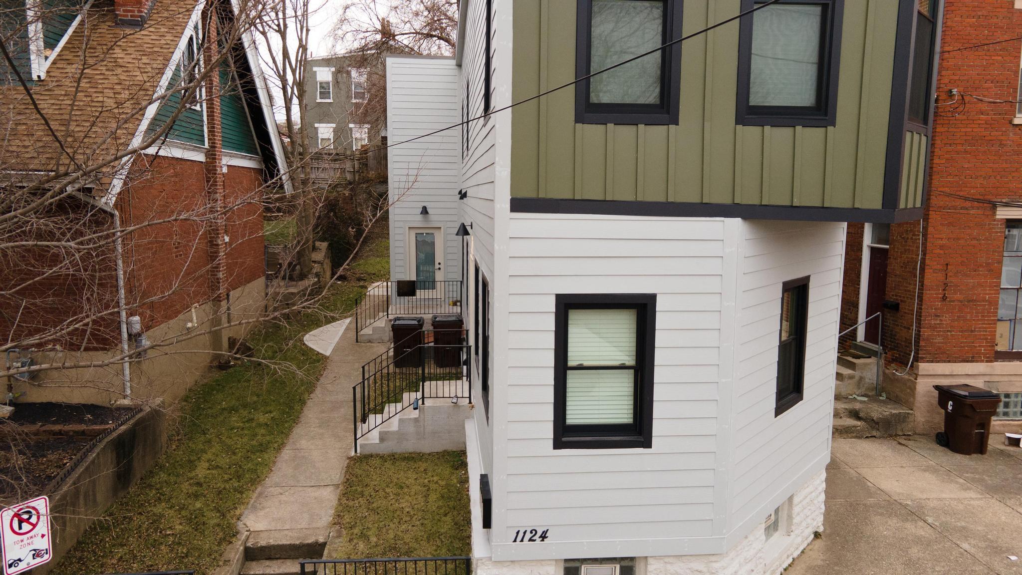 1124 Holman Street