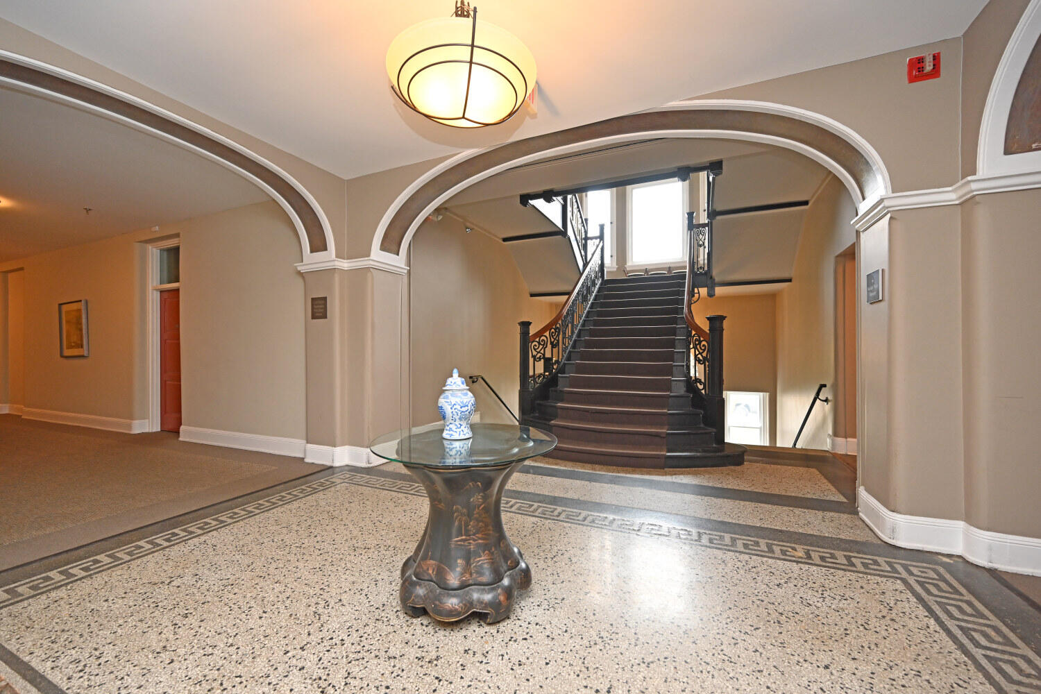 803 E 6th Street, 205