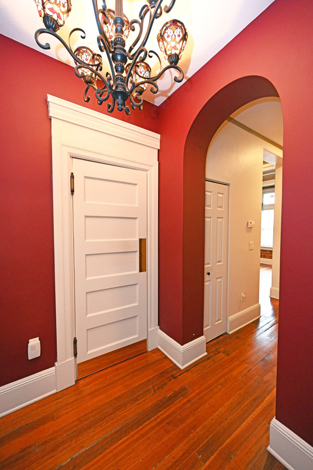 803 E 6th Street, 205