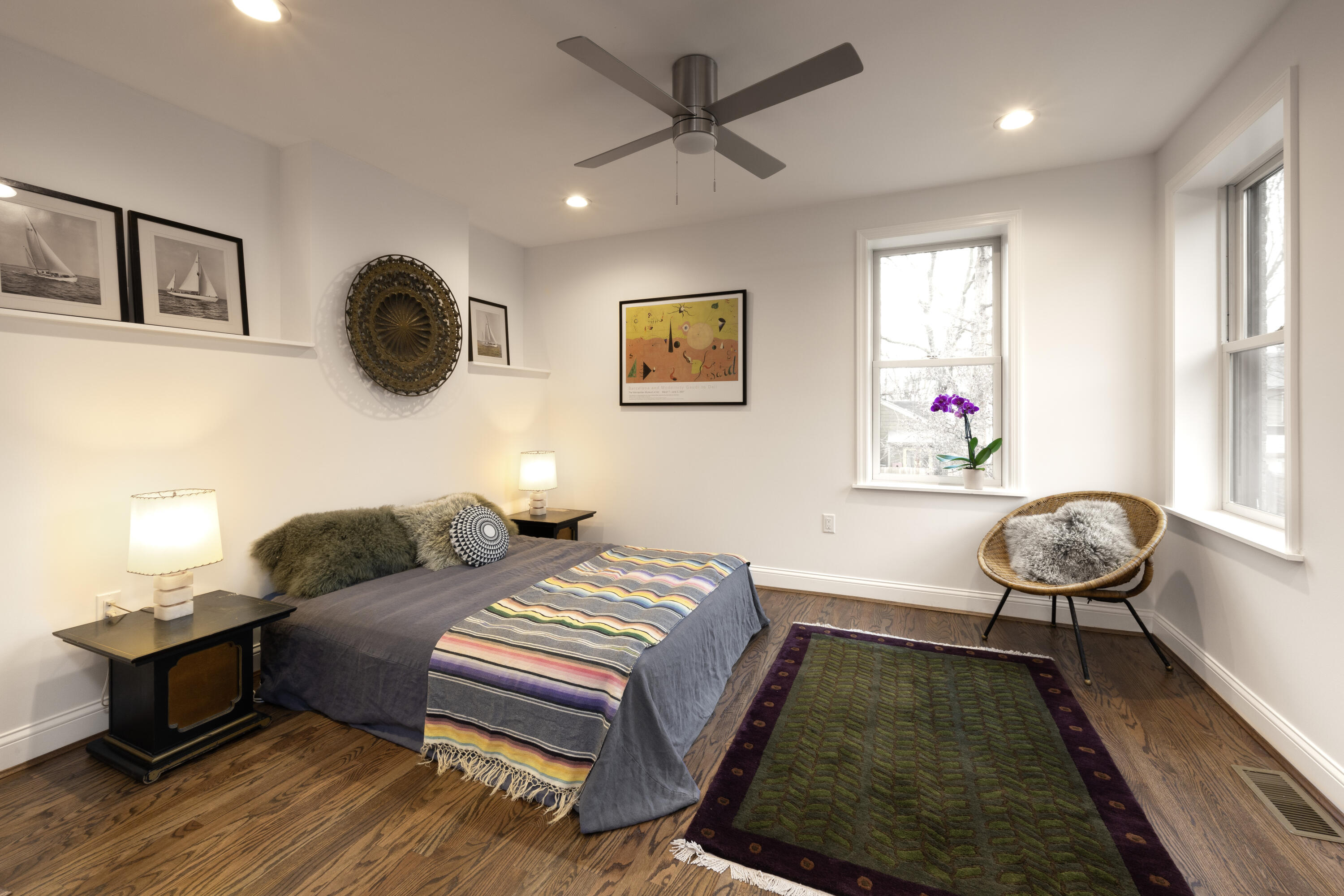 512 W 7th Street