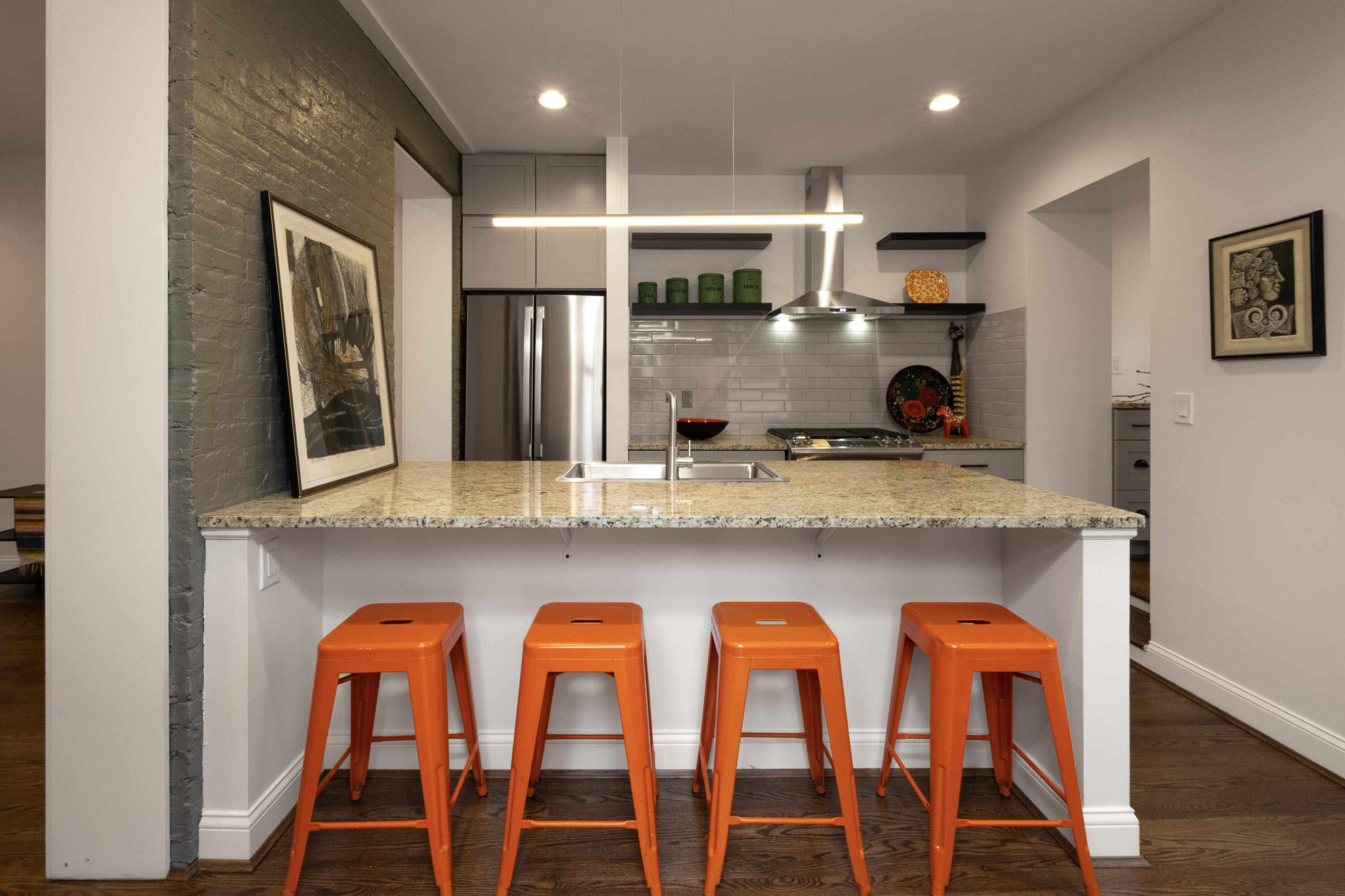 512 W 7th Street