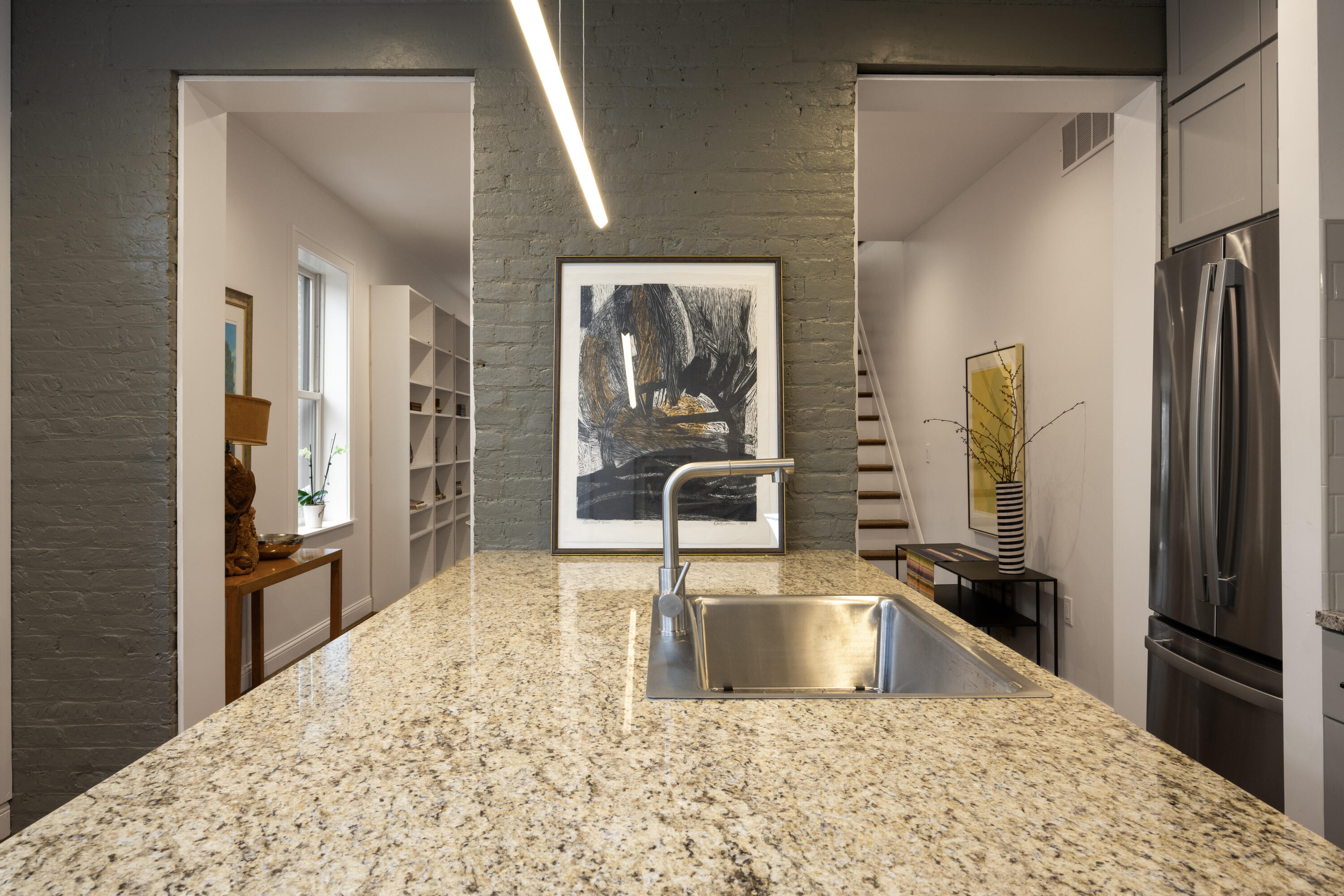 512 W 7th Street