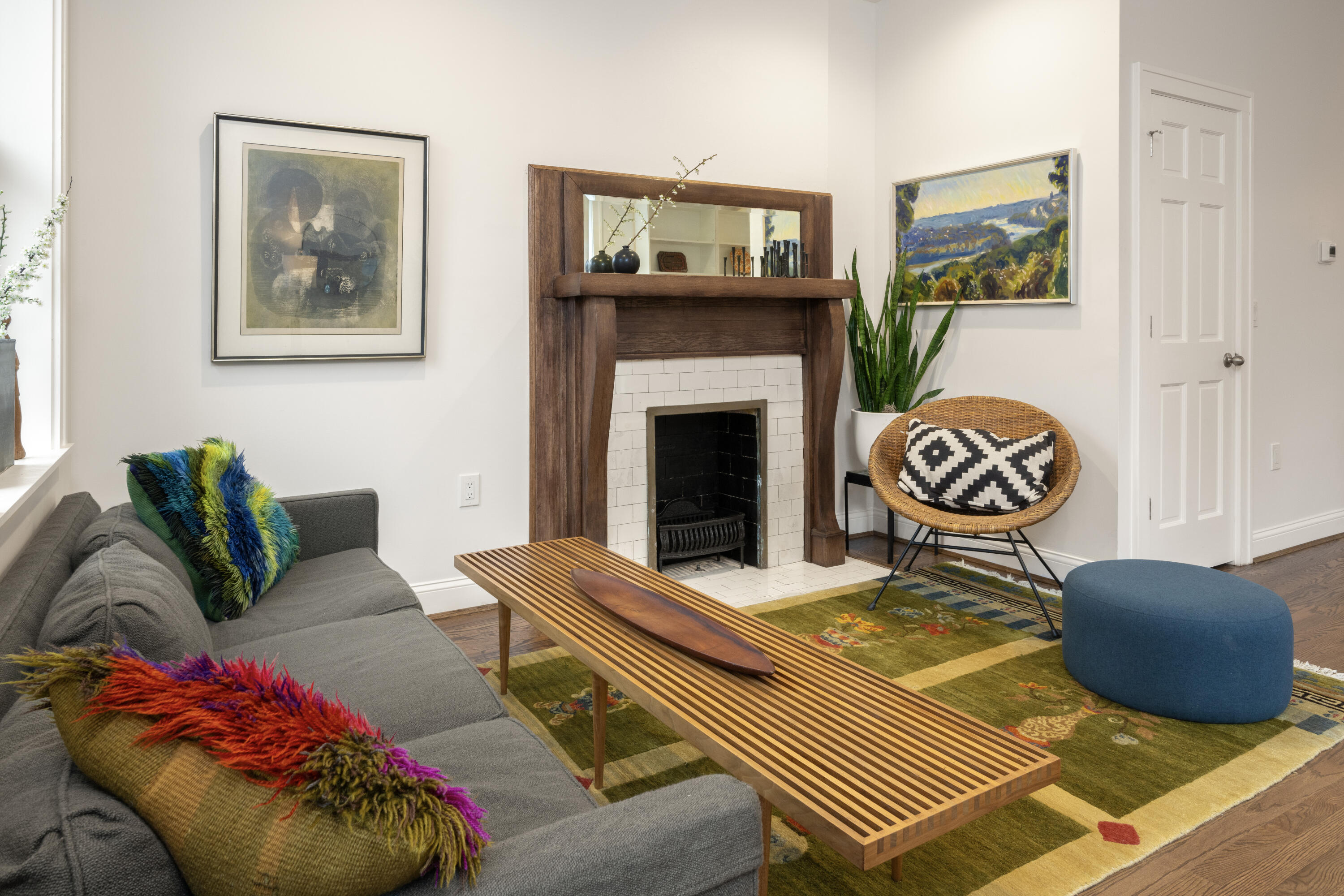 512 W 7th Street