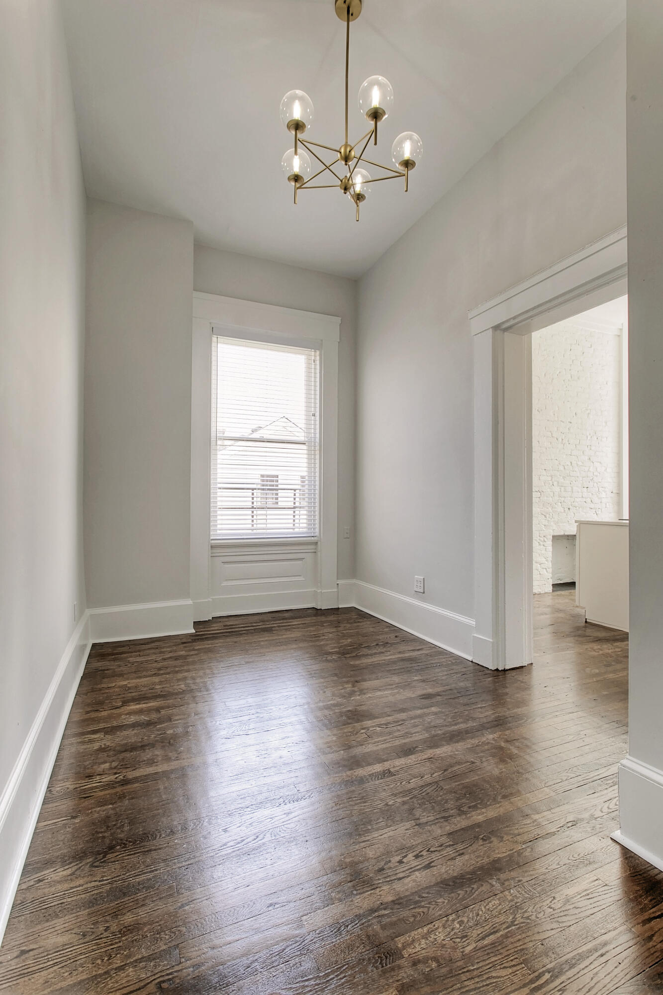 416 Emma Street, 9