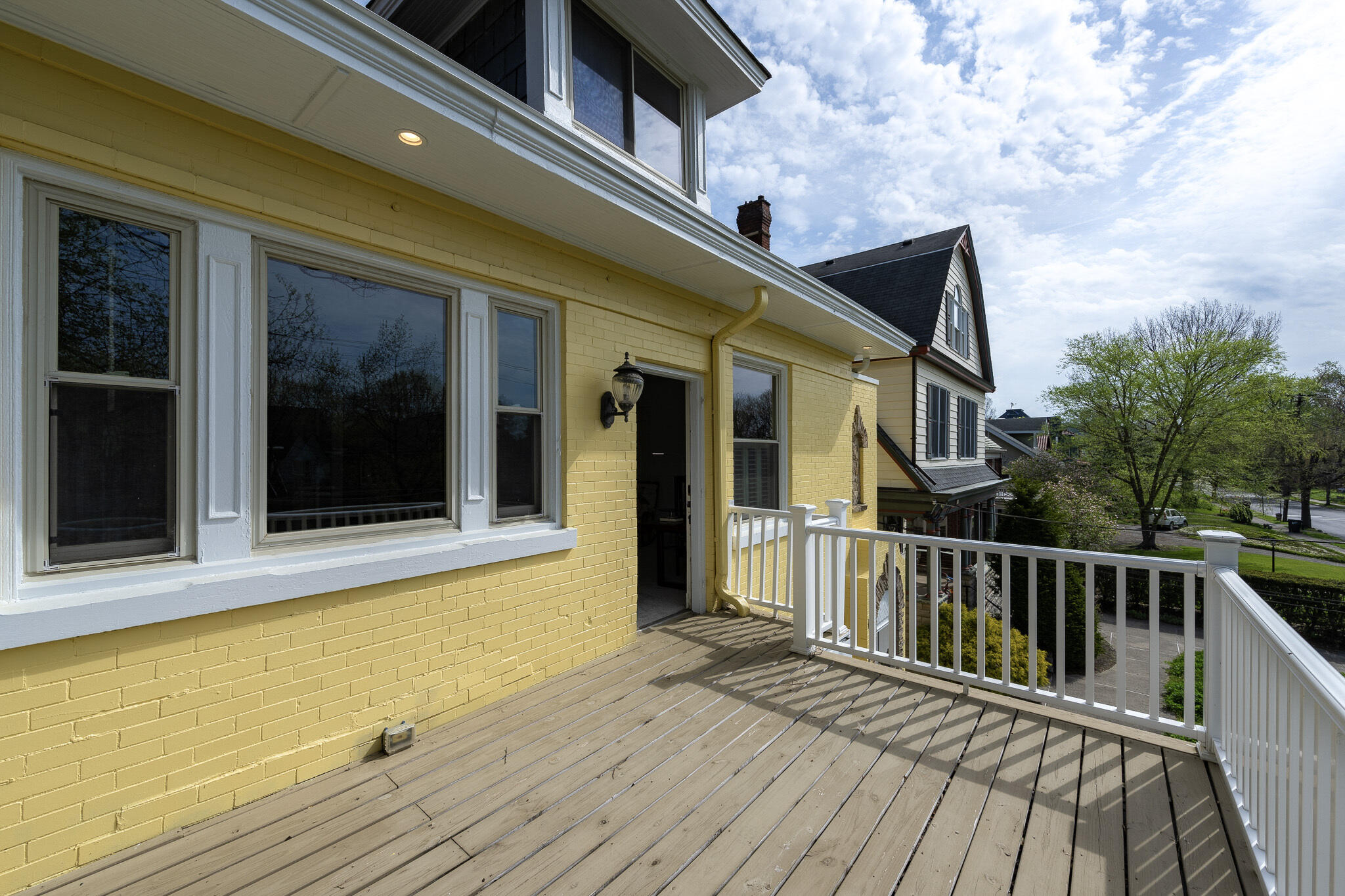 220 Wallace Avenue