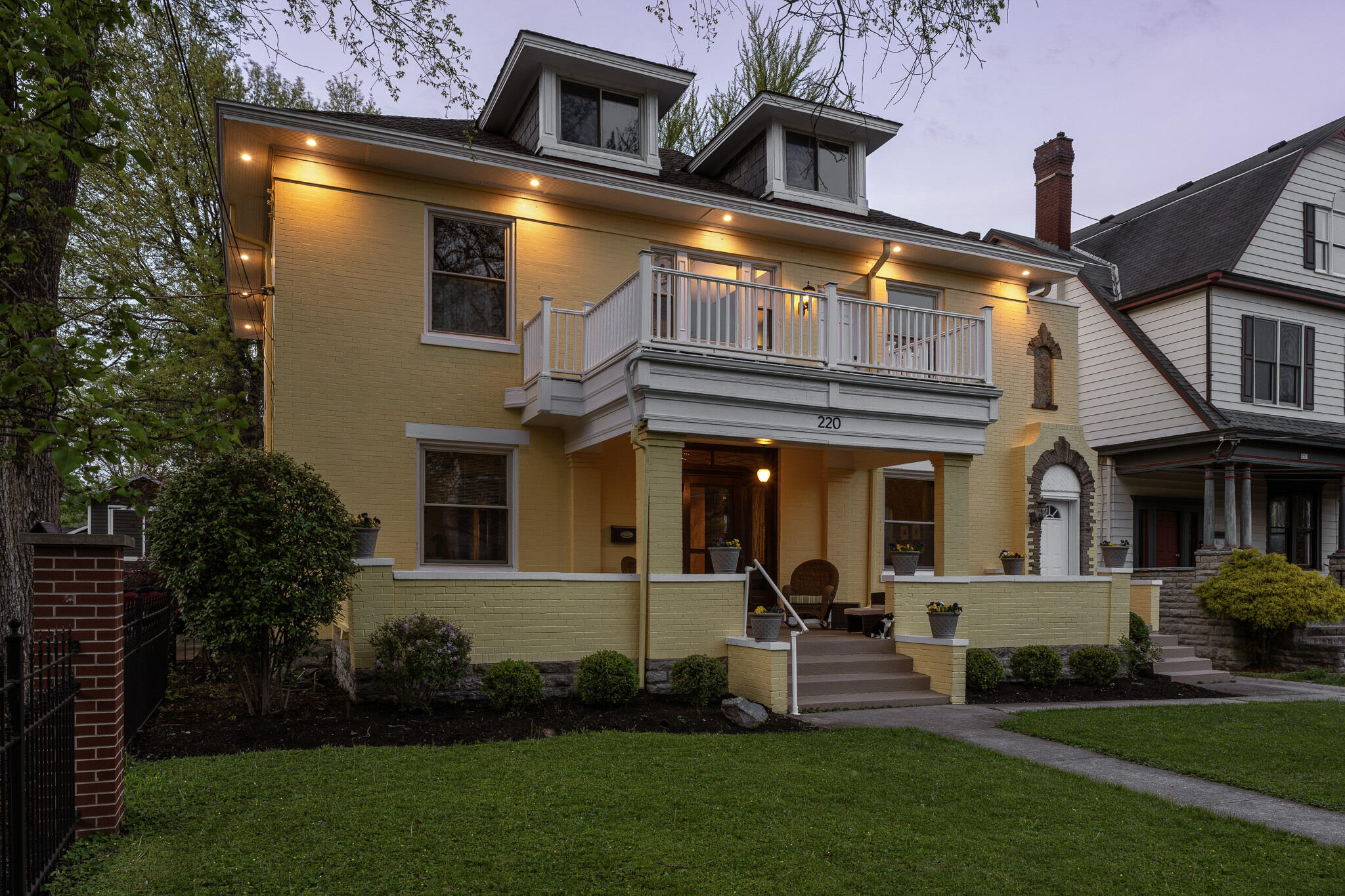 220 Wallace Avenue