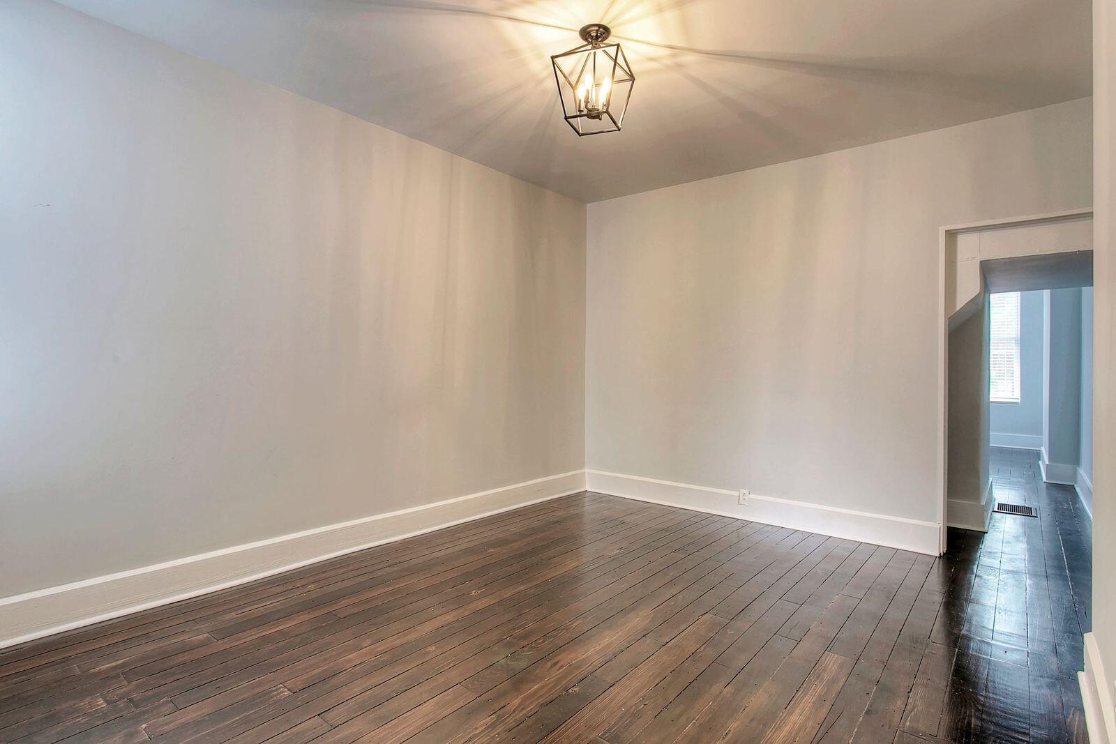 511 Sanford Street, 1