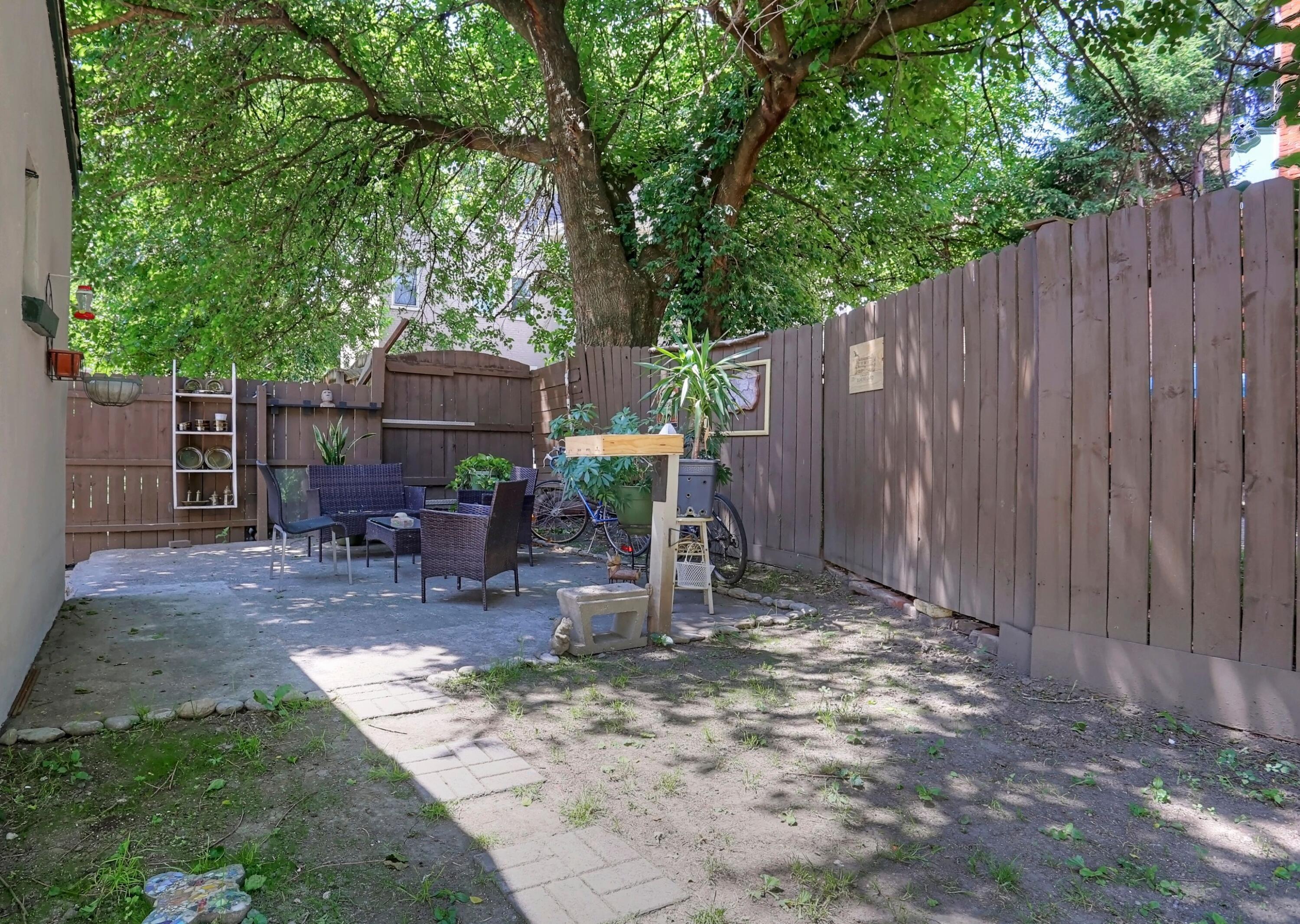 513 Sanford Street, 3