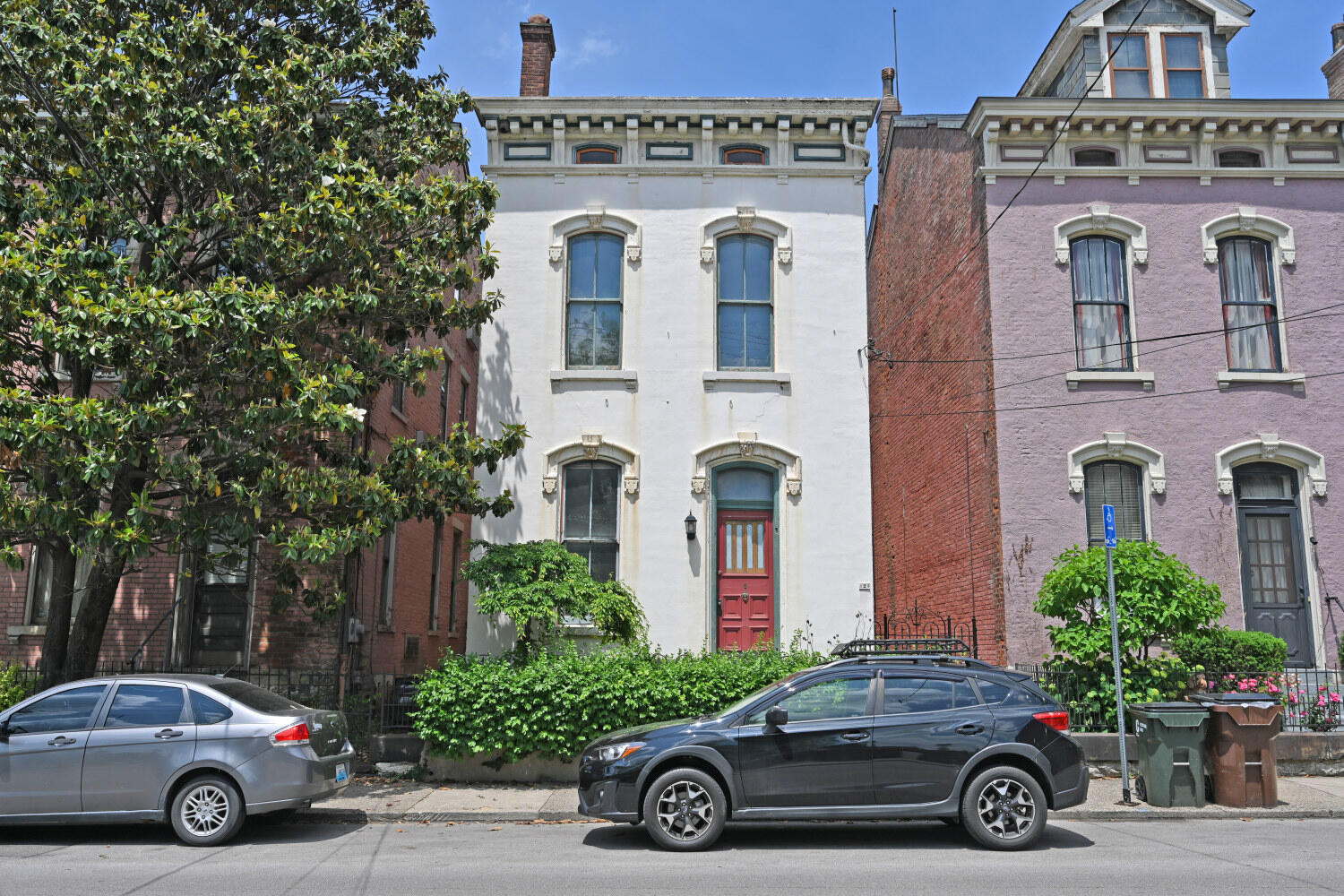 124 W 6th Street