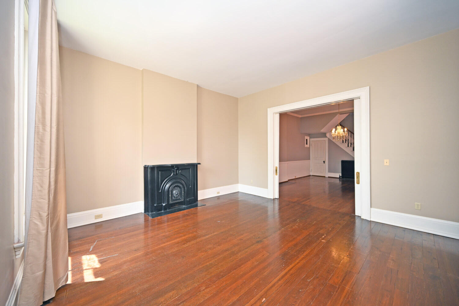 124 W 6th Street
