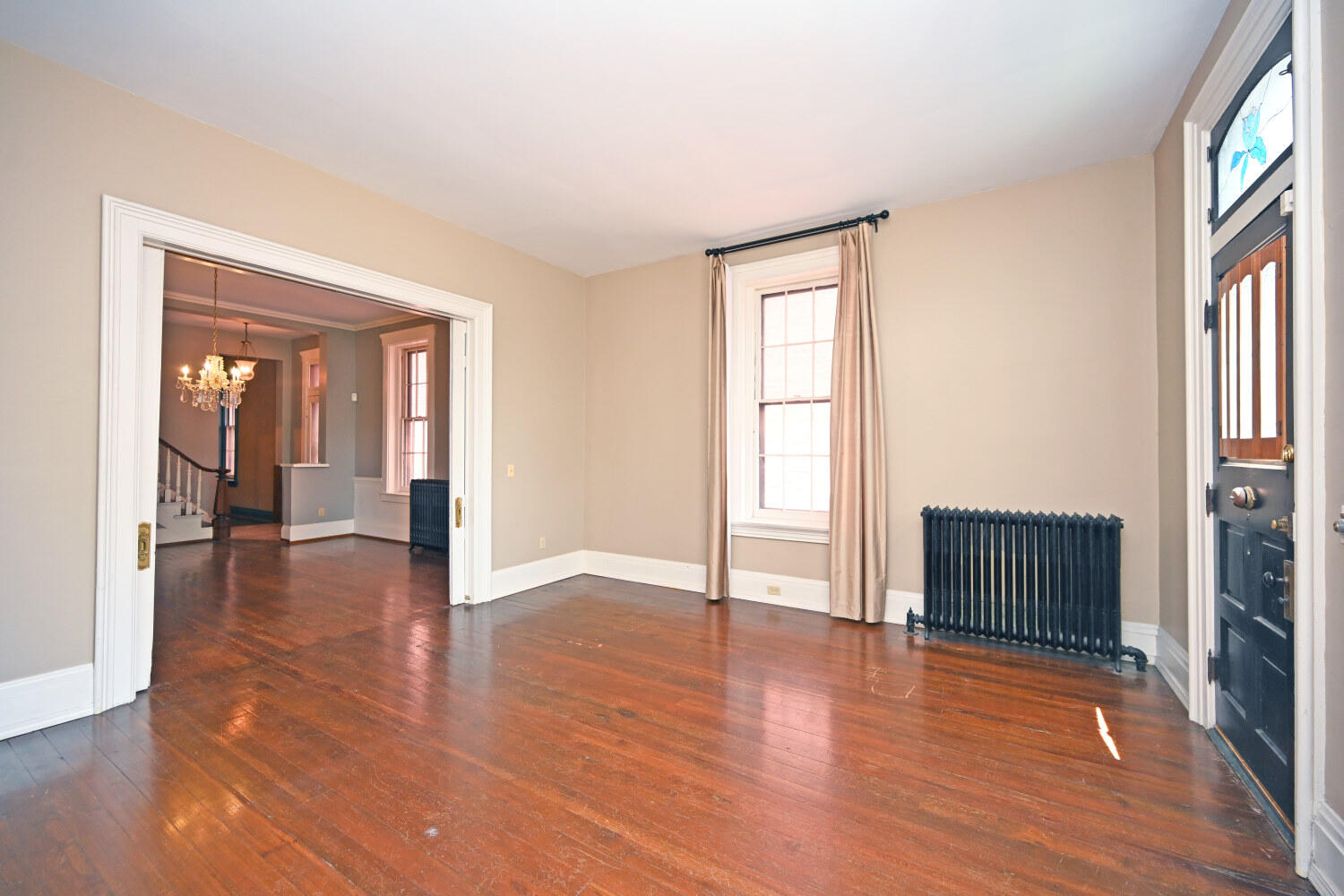 124 W 6th Street