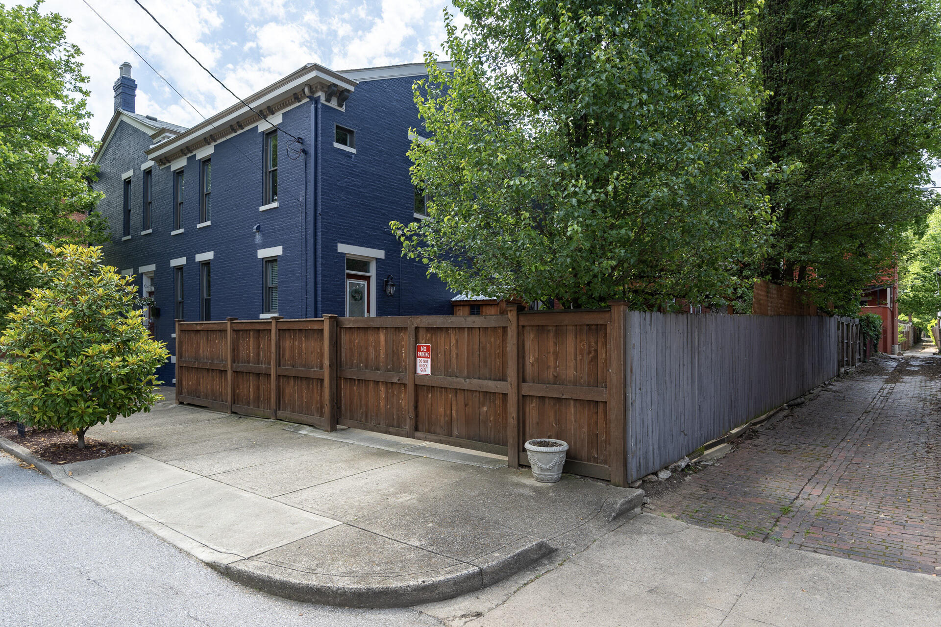 1001-1003 Russell Street