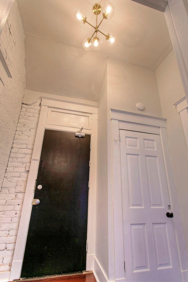 416 Emma Street, 6