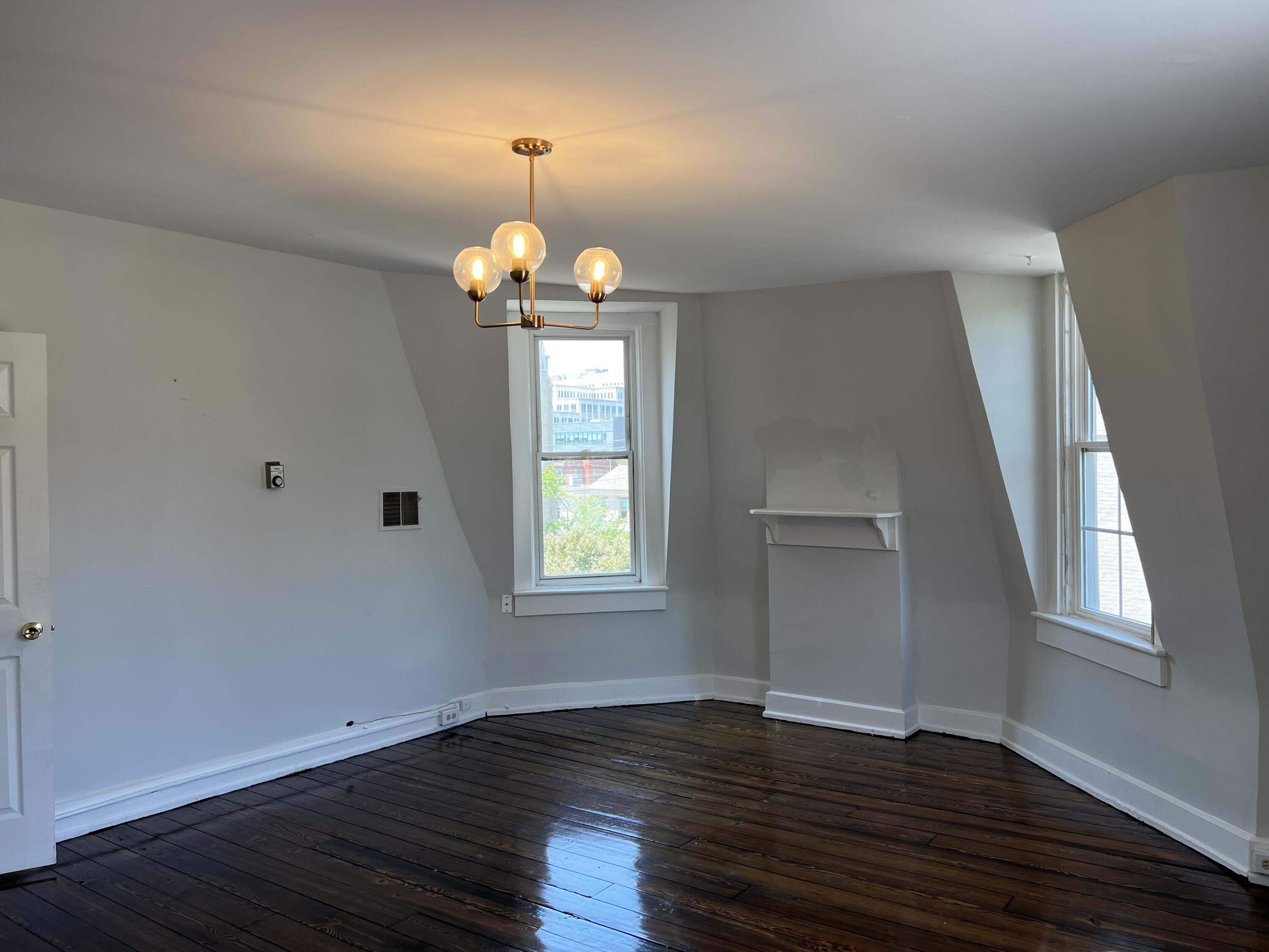 518 Greenup Street, 3
