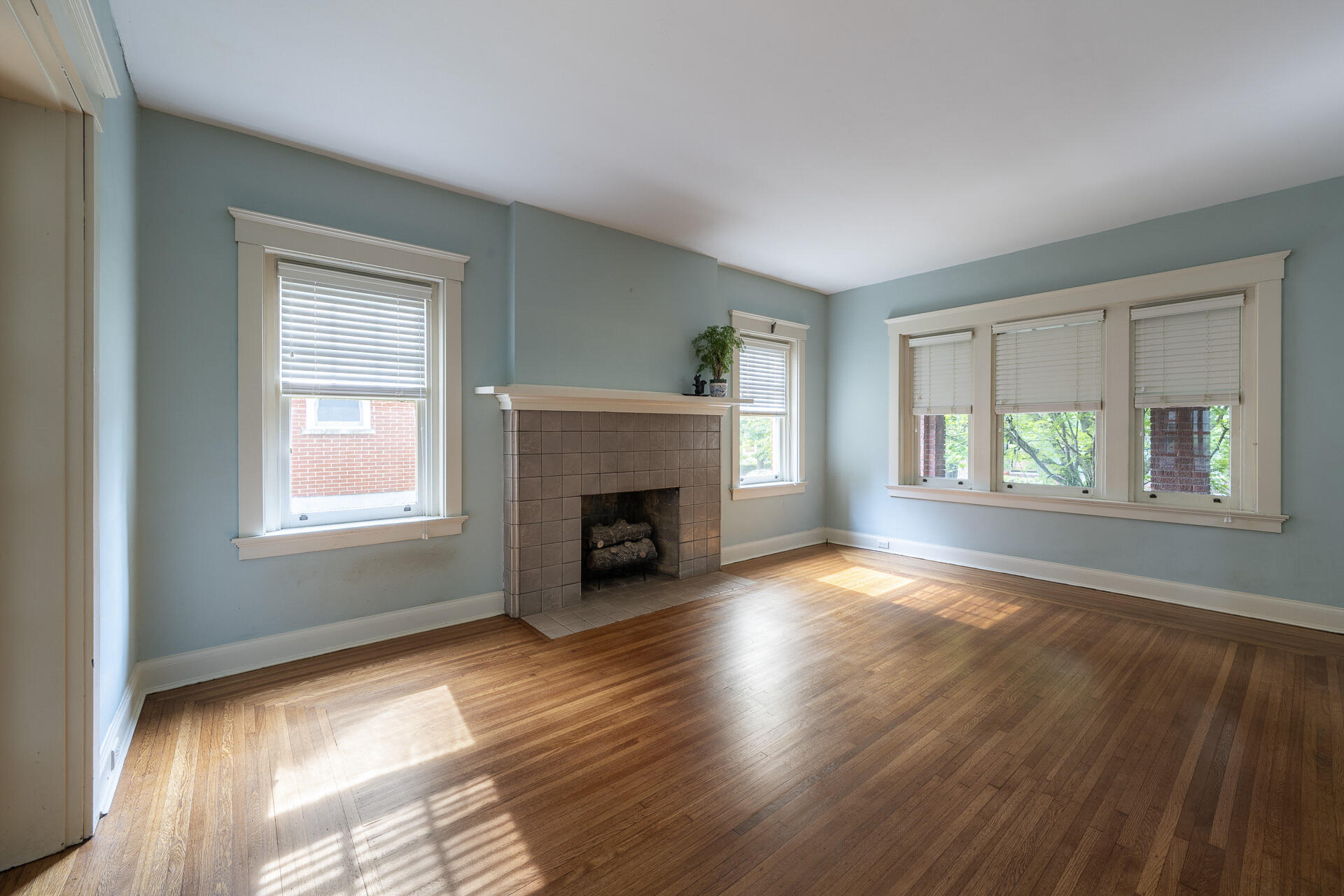106 Sterrett Avenue