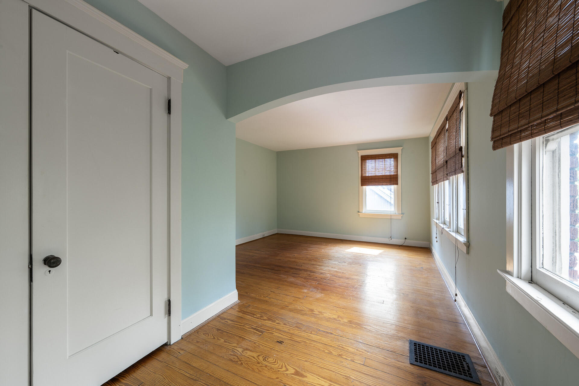 106 Sterrett Avenue