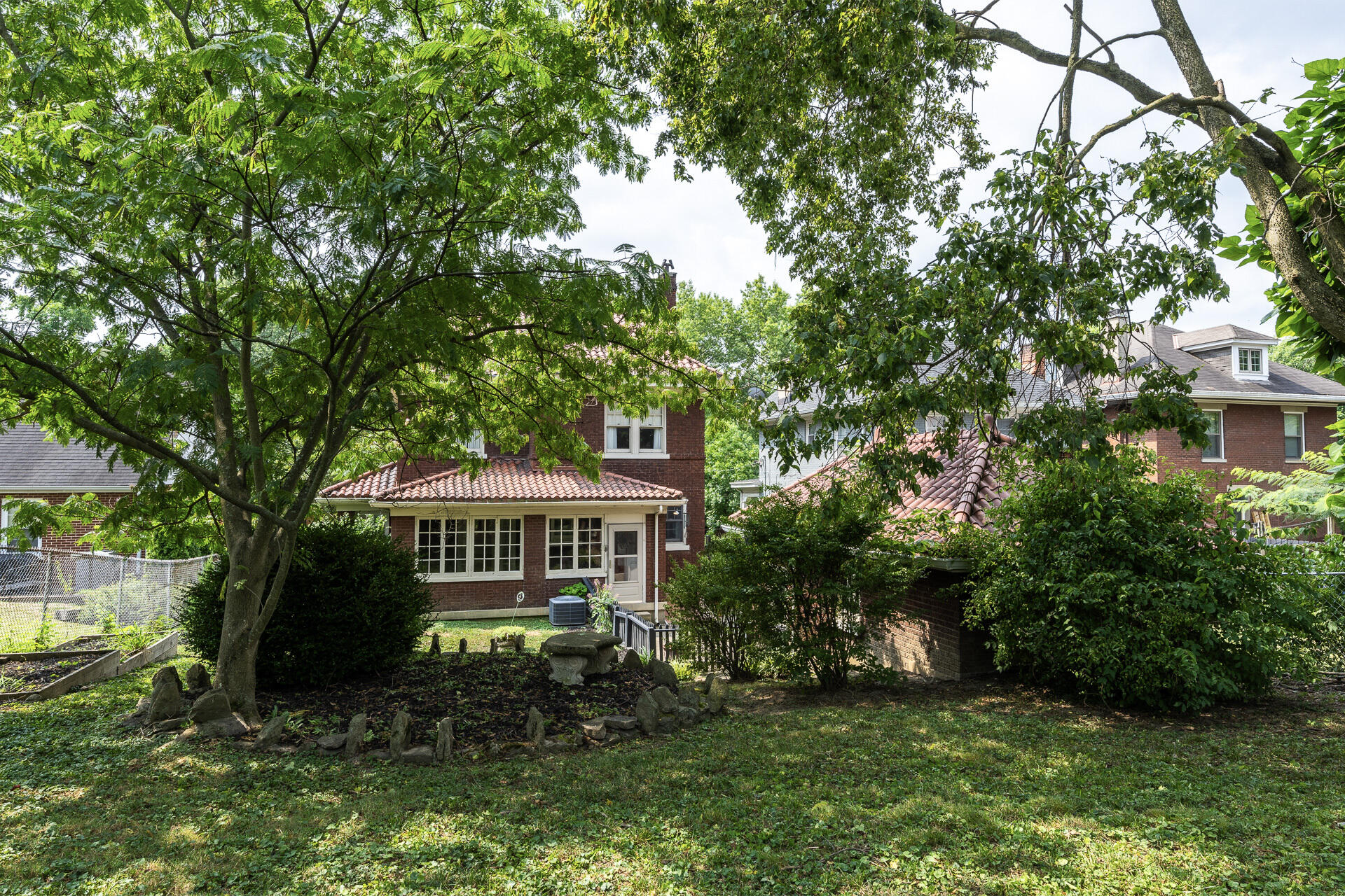 106 Sterrett Avenue
