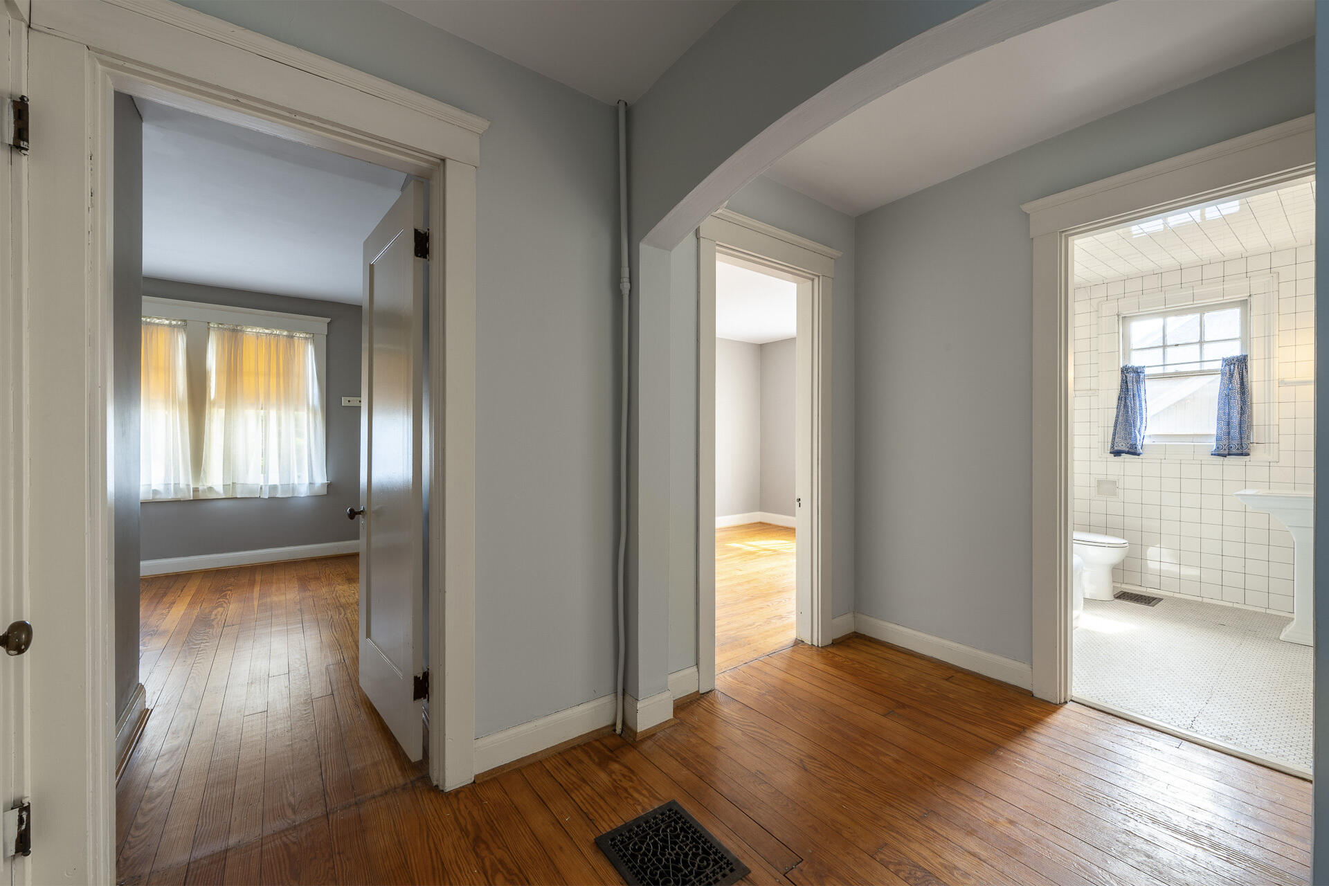 106 Sterrett Avenue