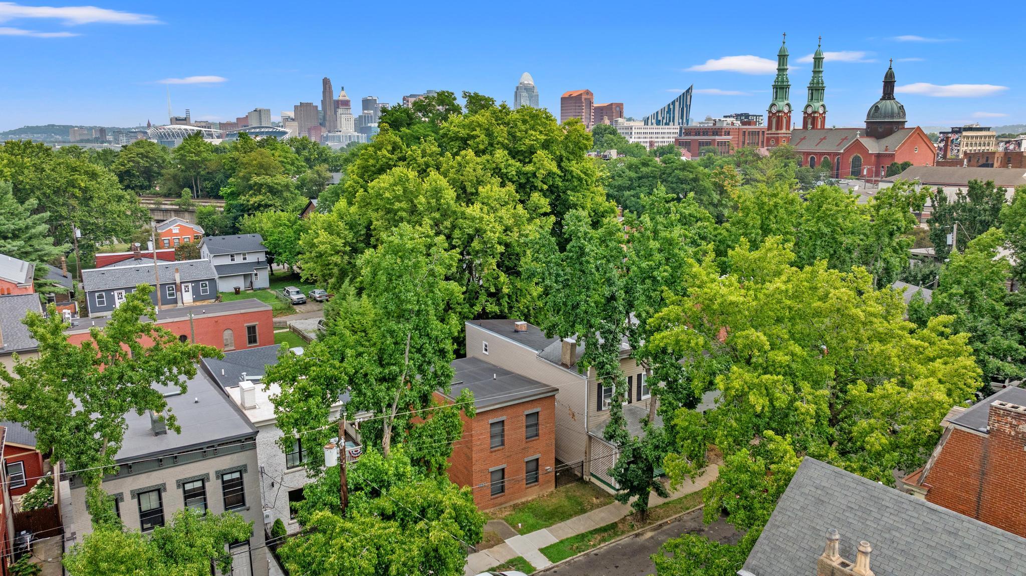 250 W 8th Street