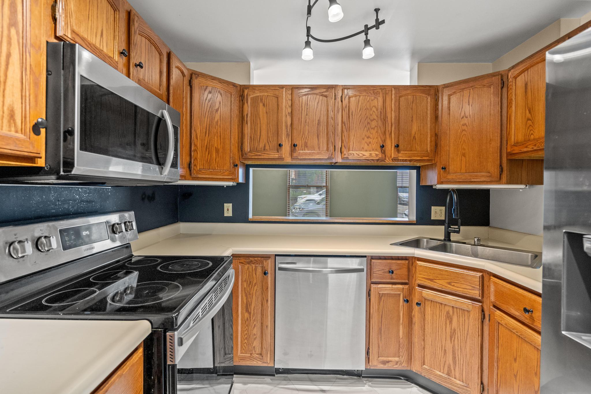 250 W 8th Street