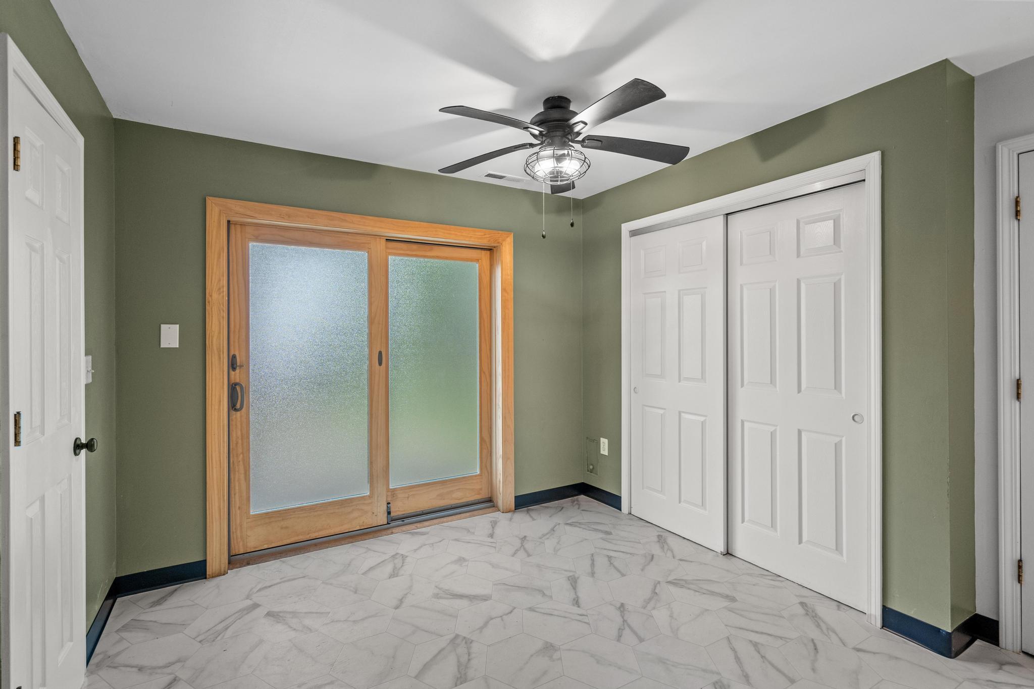 250 W 8th Street