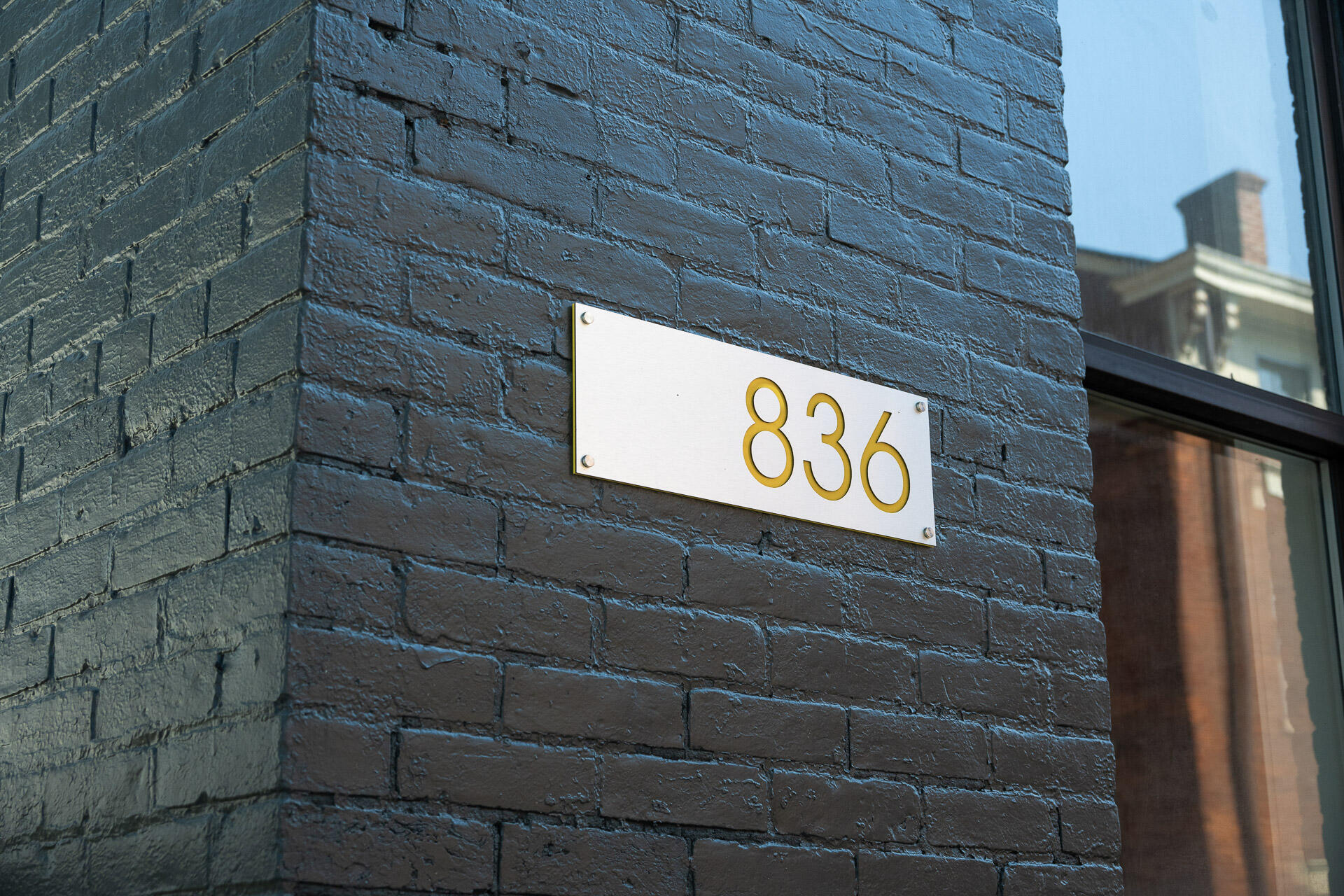 836 Perry Street
