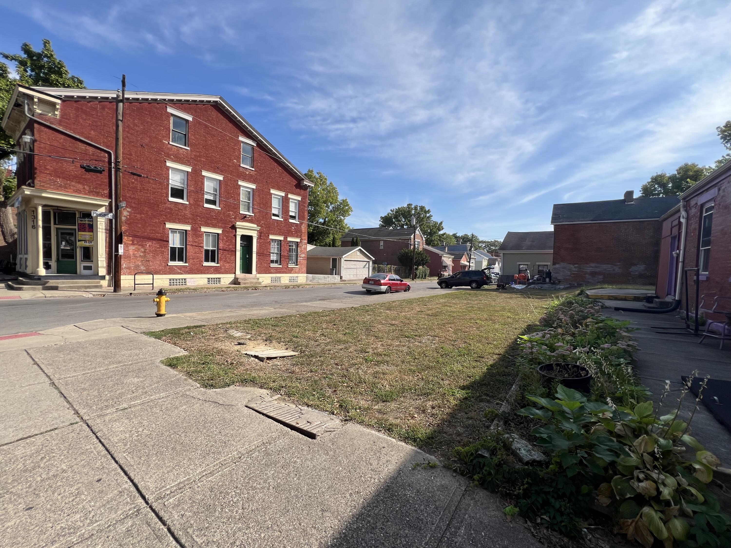 1322 Greenup Street