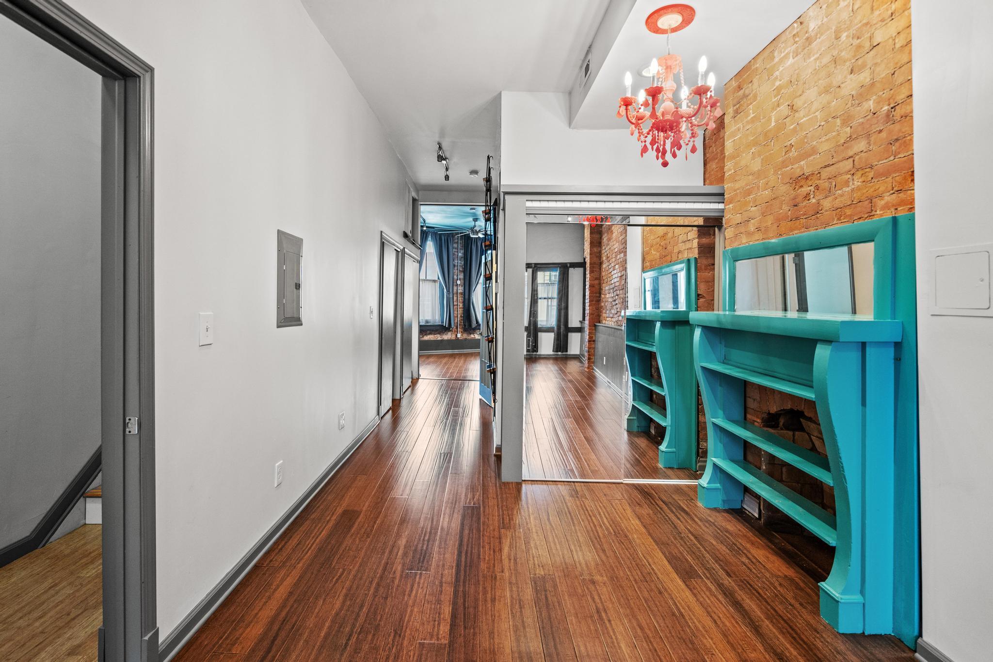 216-218 W Pike Street