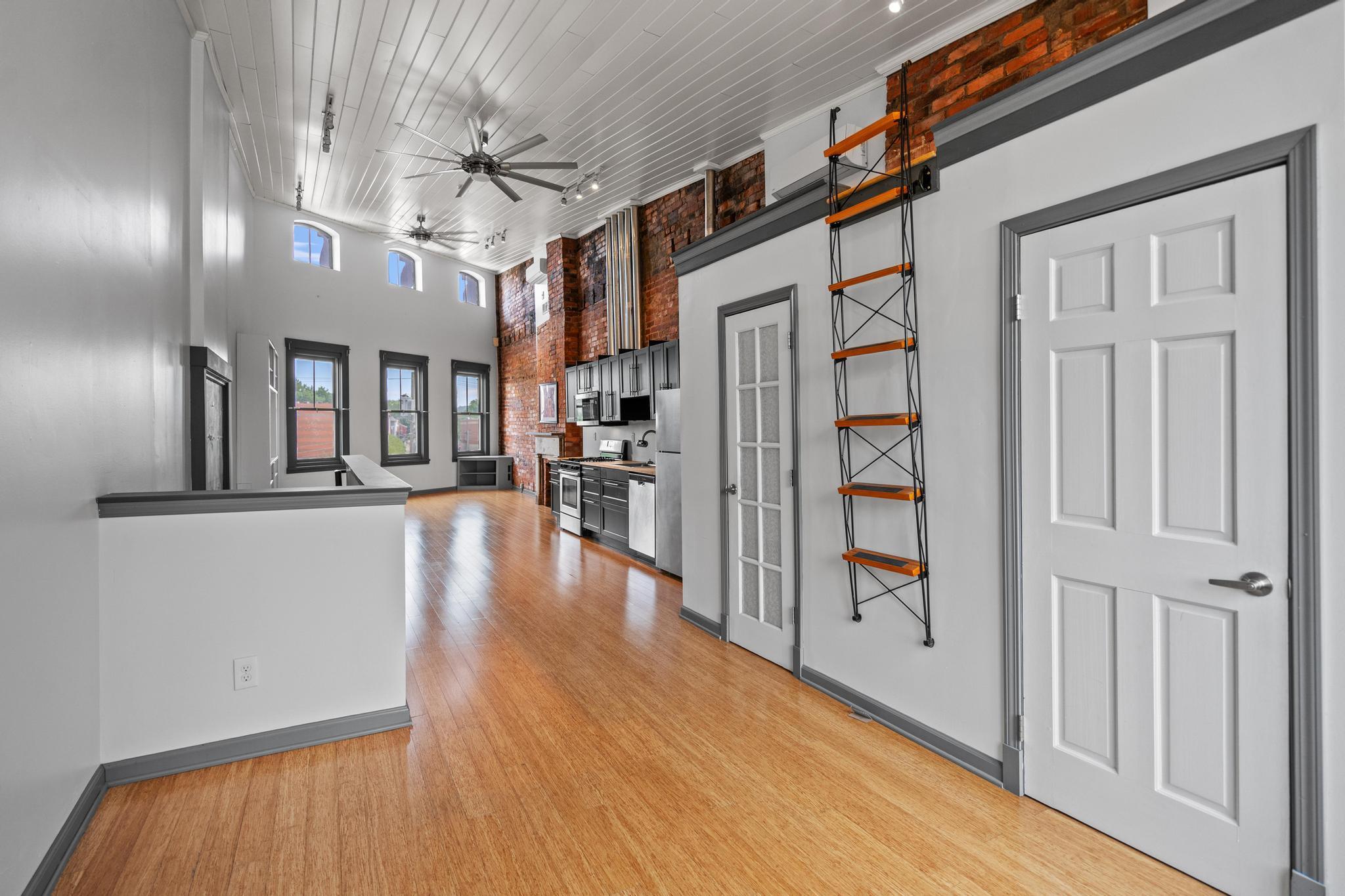 216-218 W Pike Street