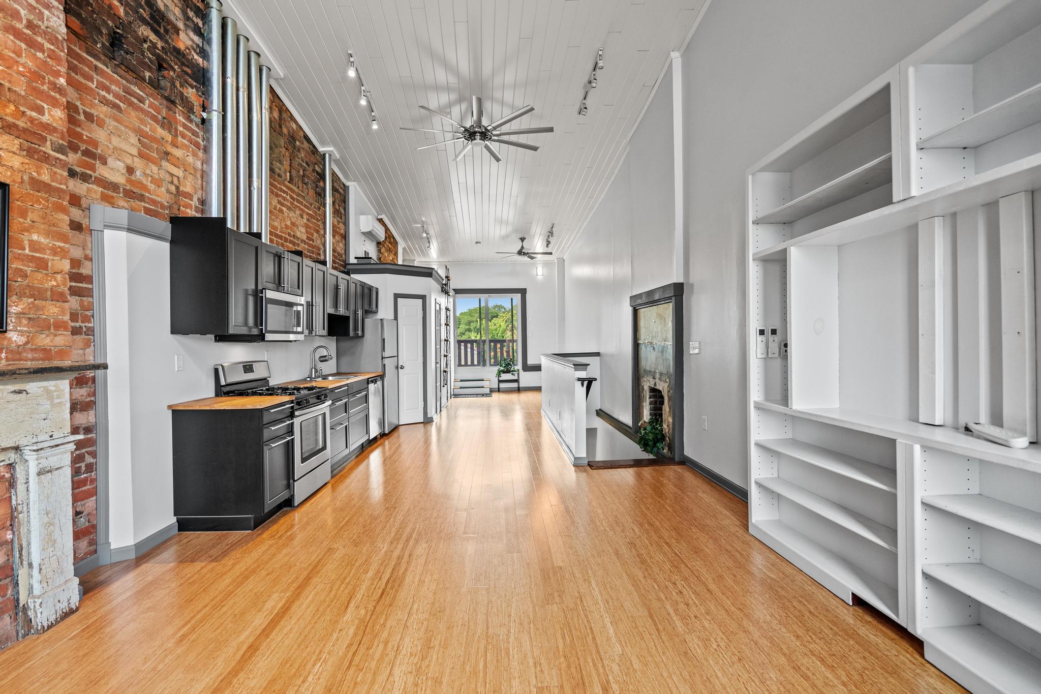 216-218 W Pike Street