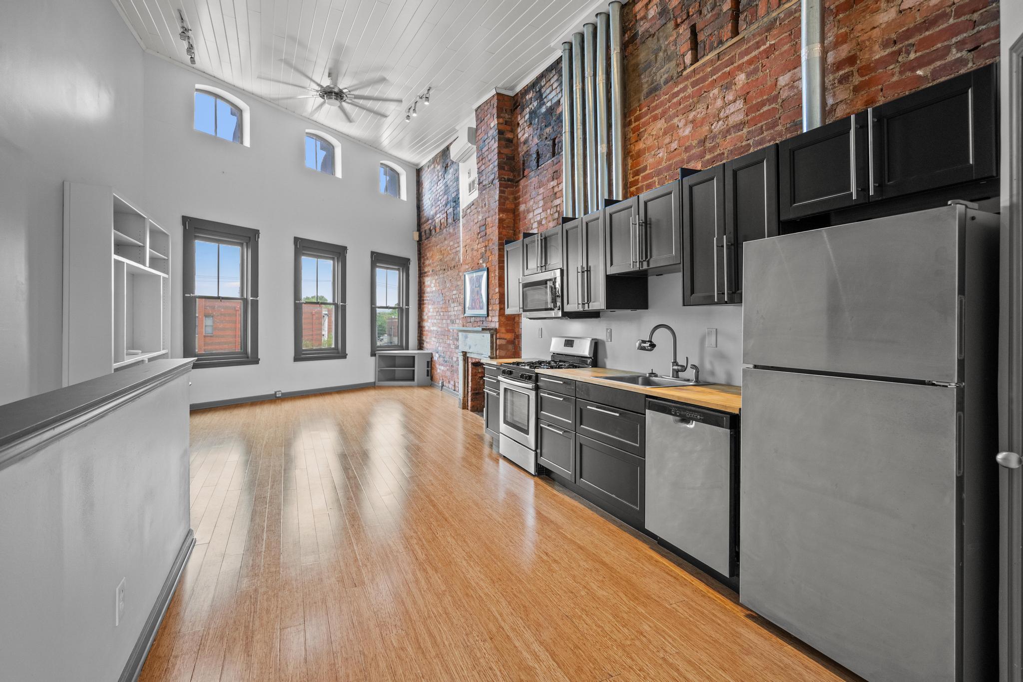 216-218 W Pike Street