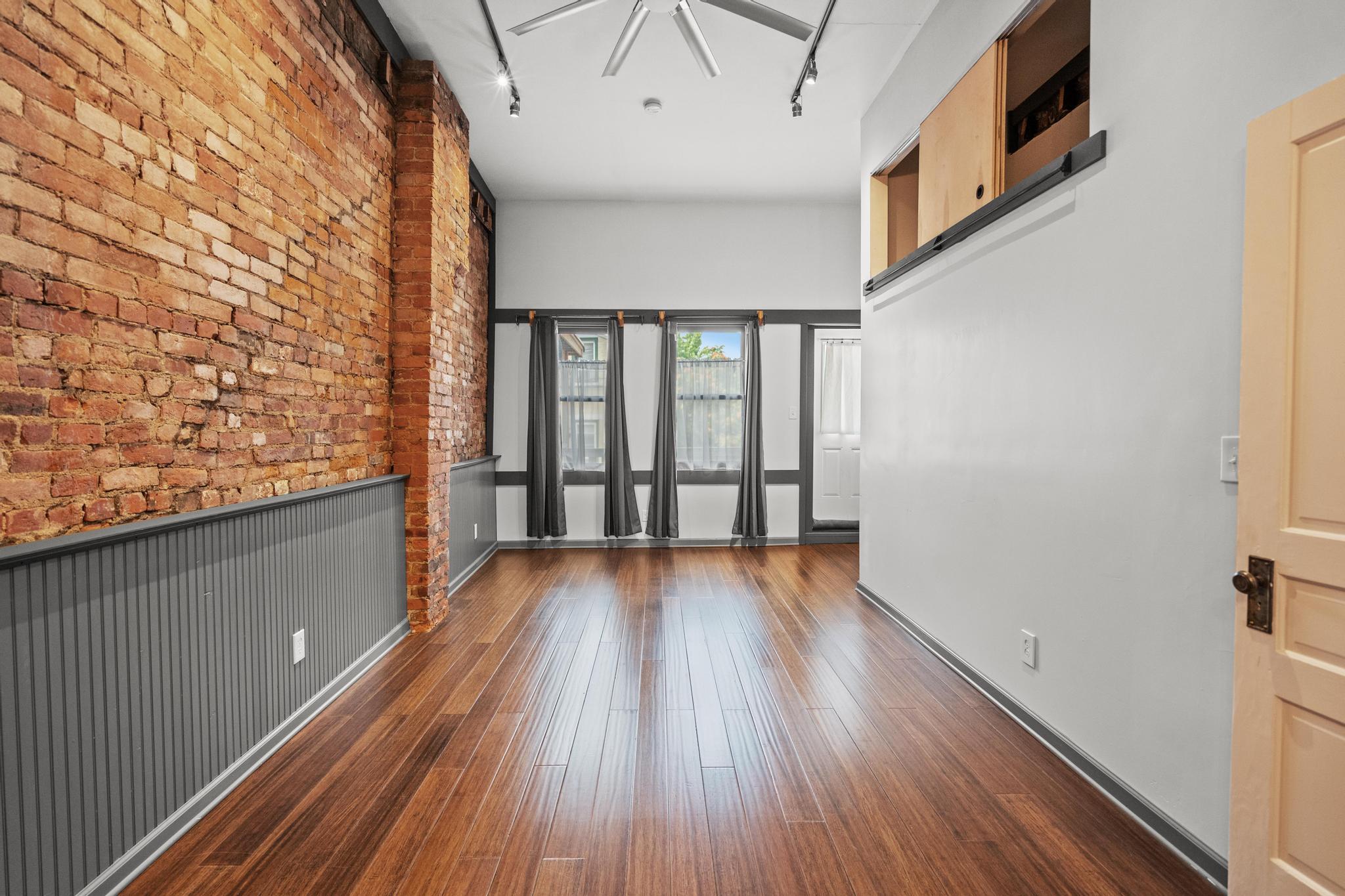 216-218 W Pike Street