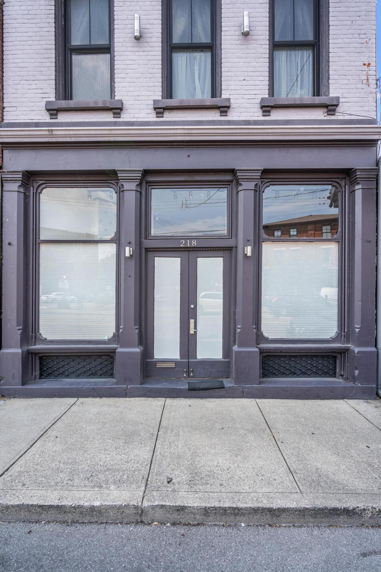 216-218 W Pike Street