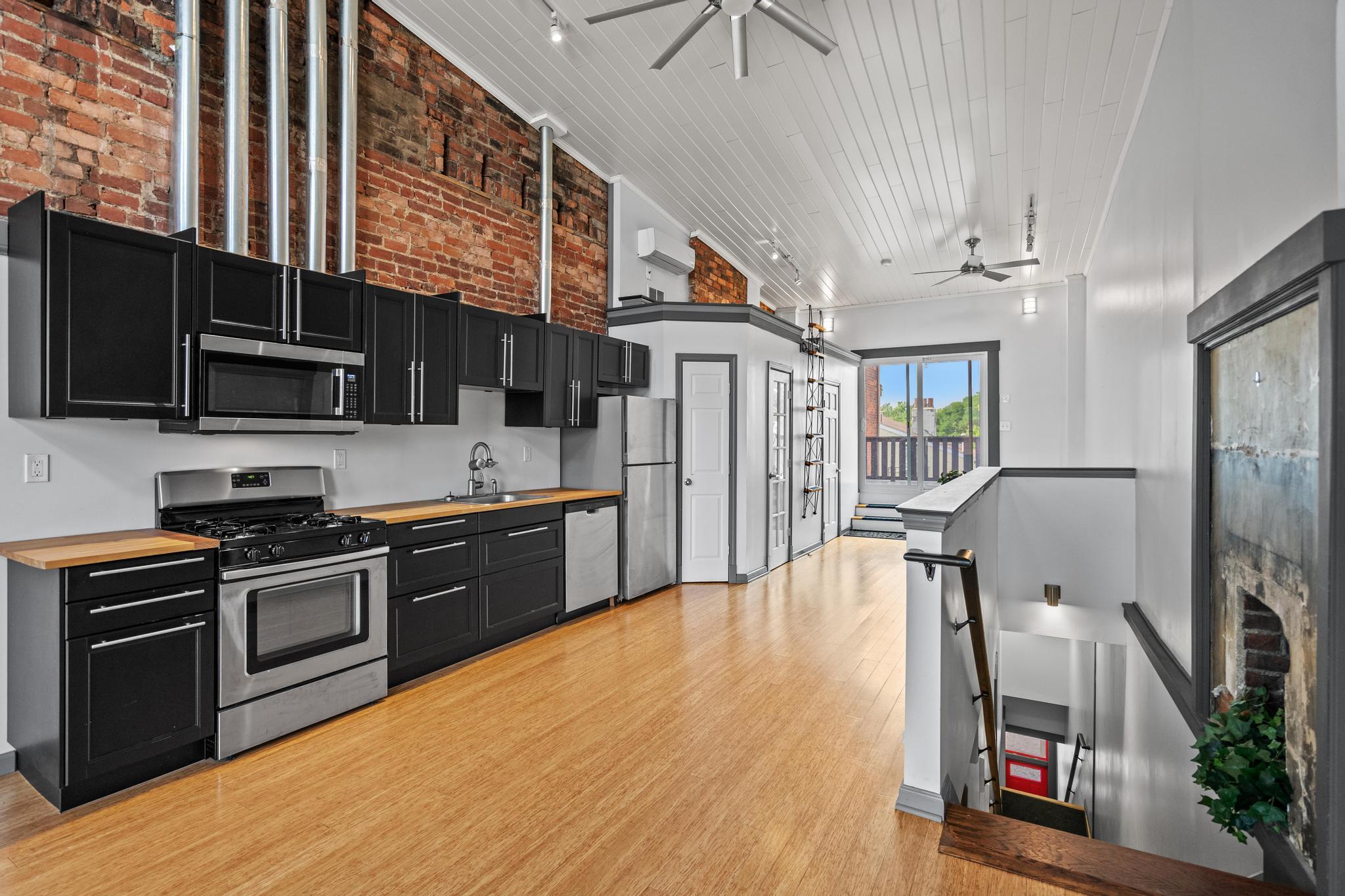 216-218 W Pike Street