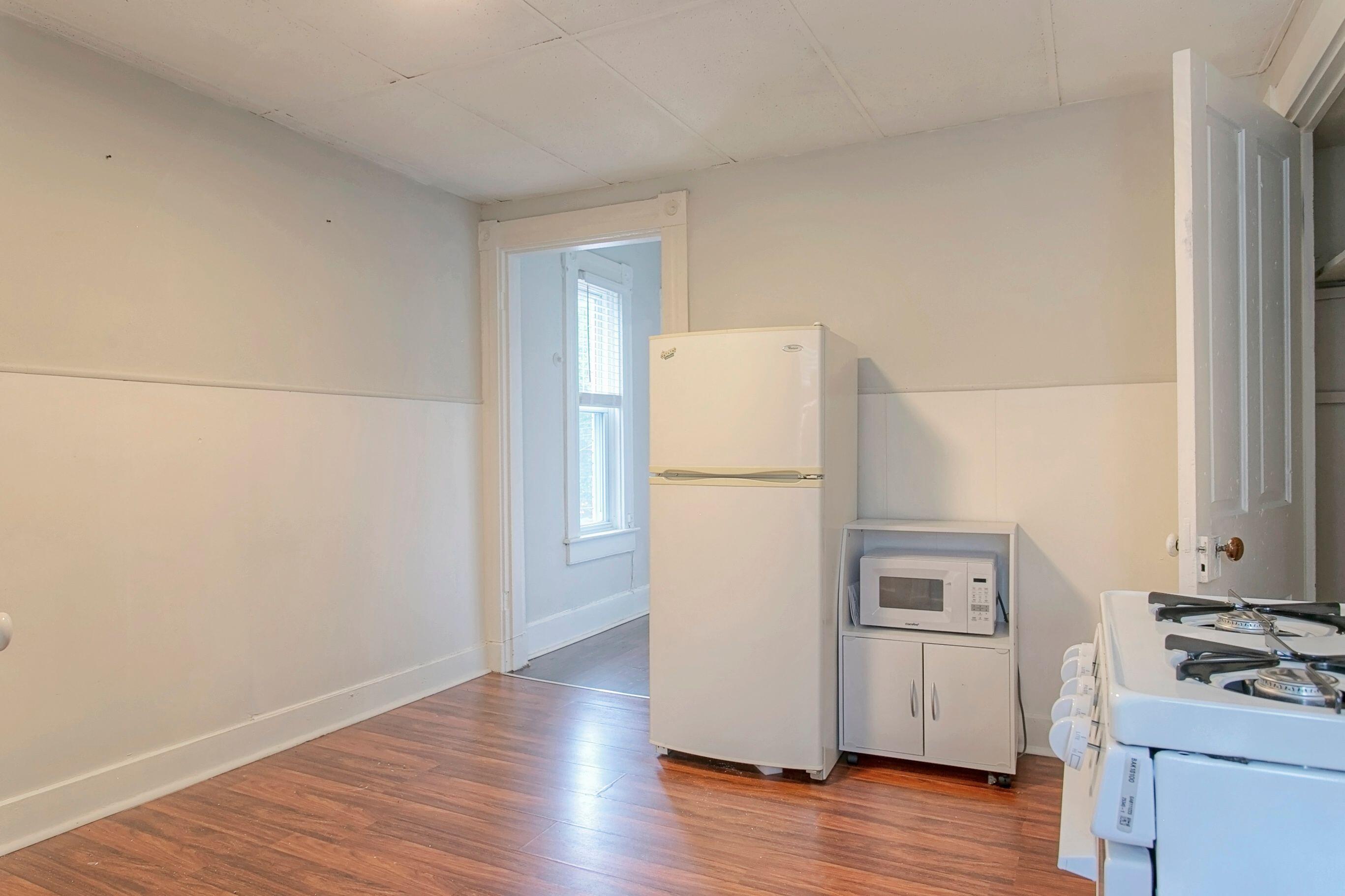 511 Sanford Street, 3