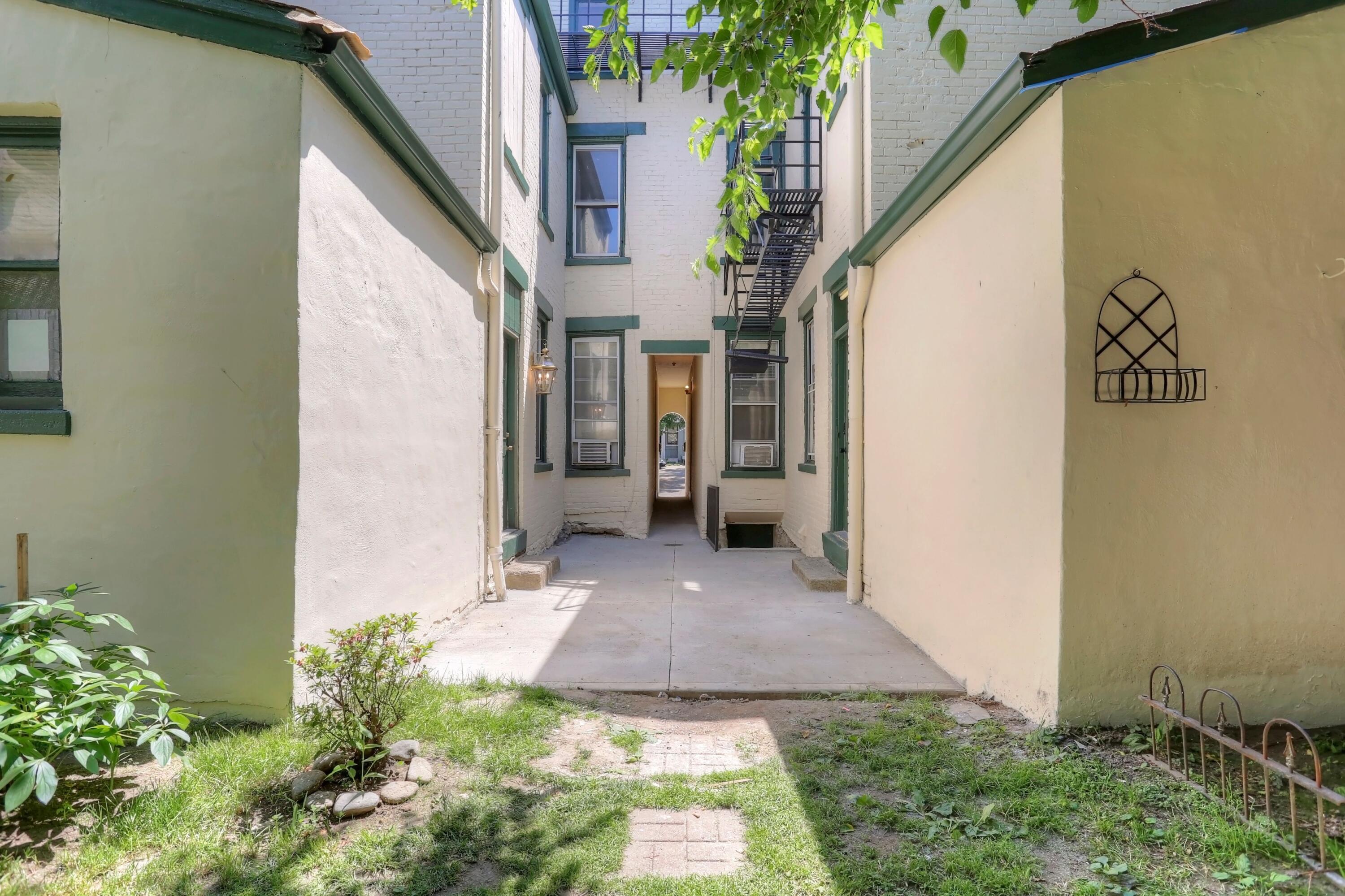 513 Sanford Street, 2