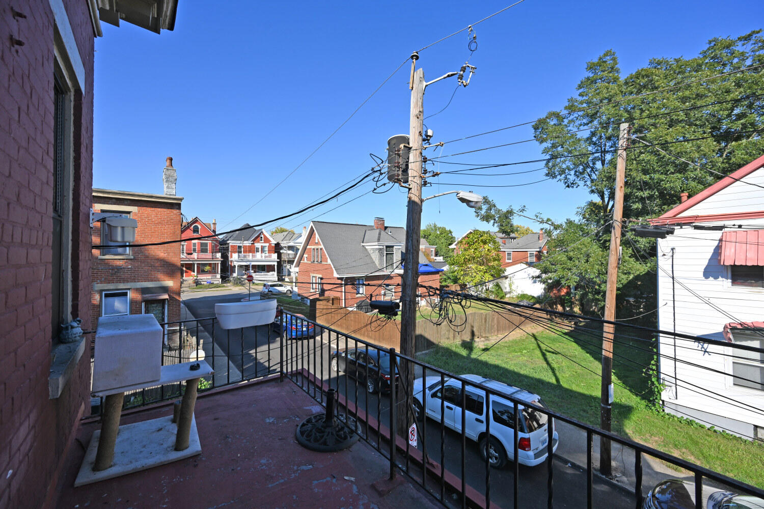1811 Pearl Street, 13